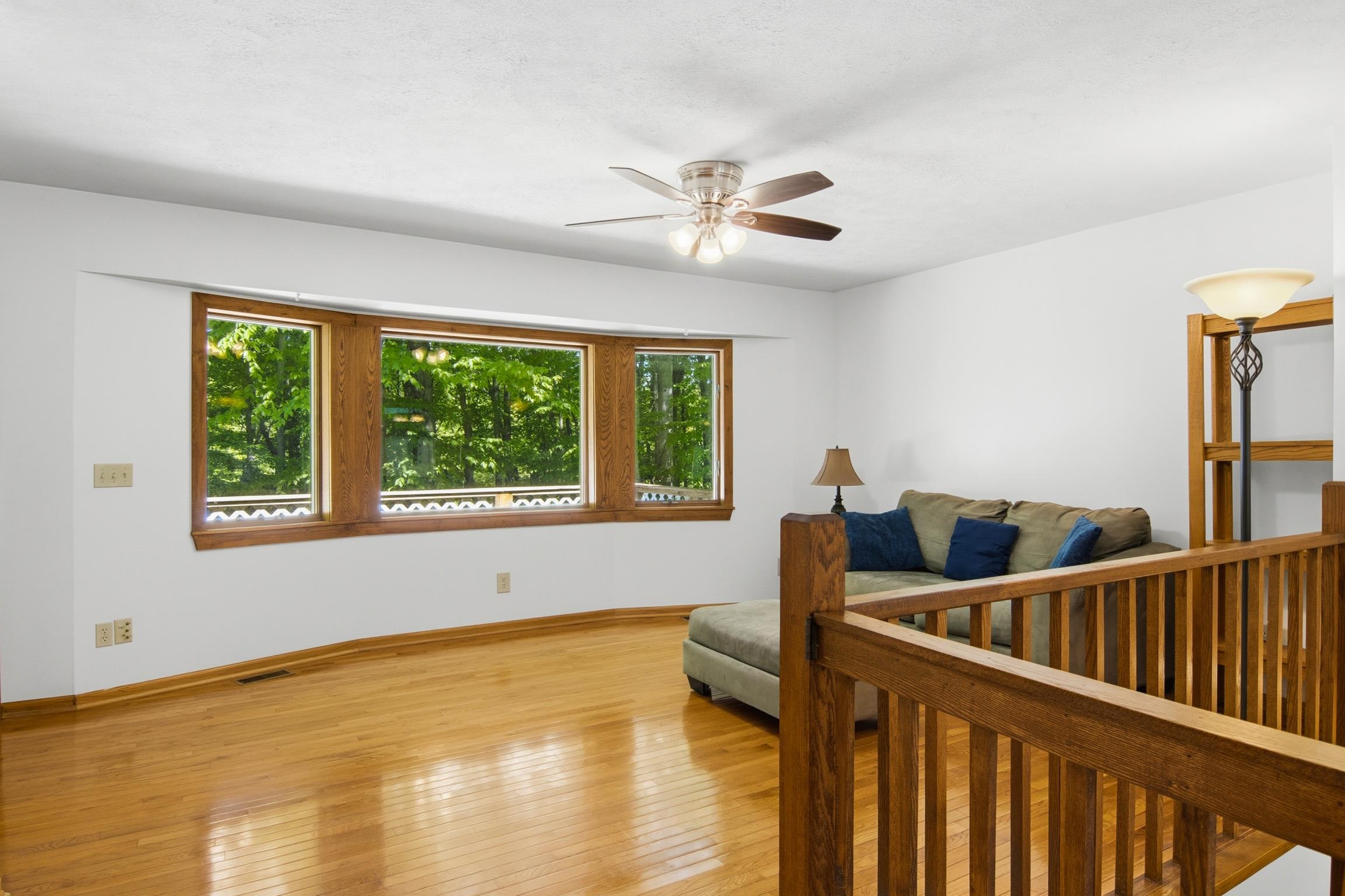 2057 Glory Road Property Photo 11