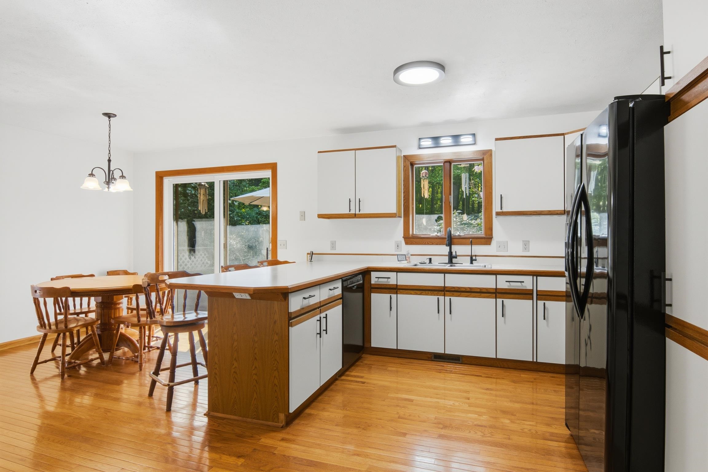 2057 Glory Road Property Photo 12
