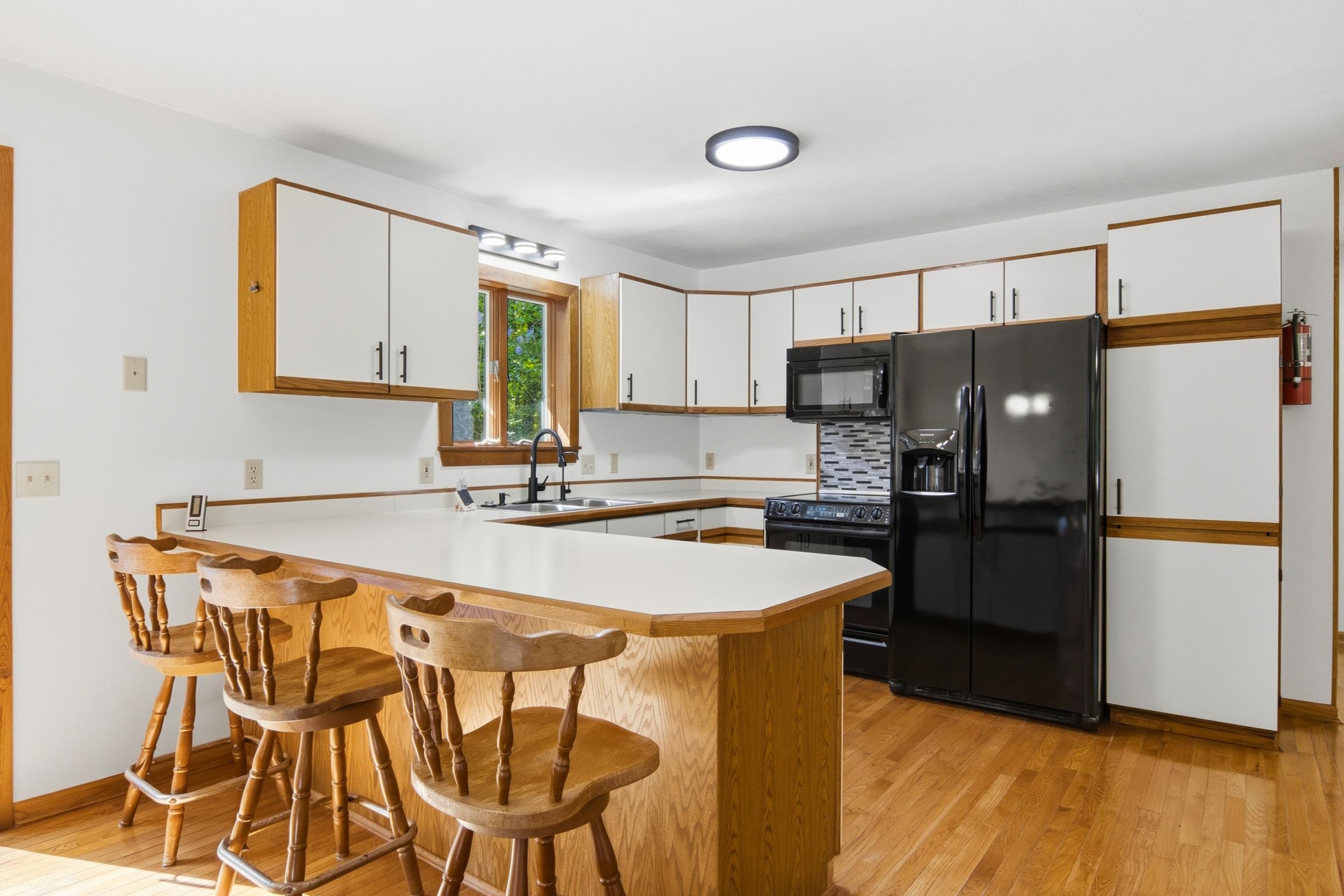 2057 Glory Road Property Photo 13
