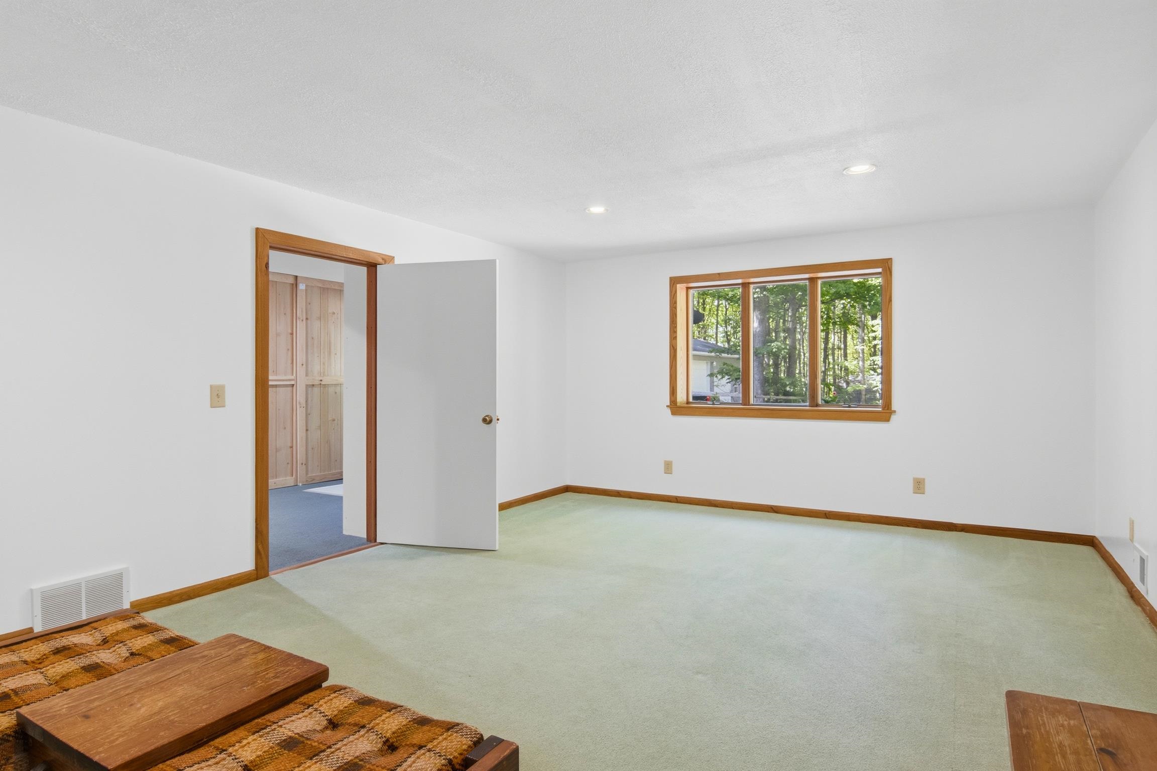 2057 Glory Road Property Photo 34