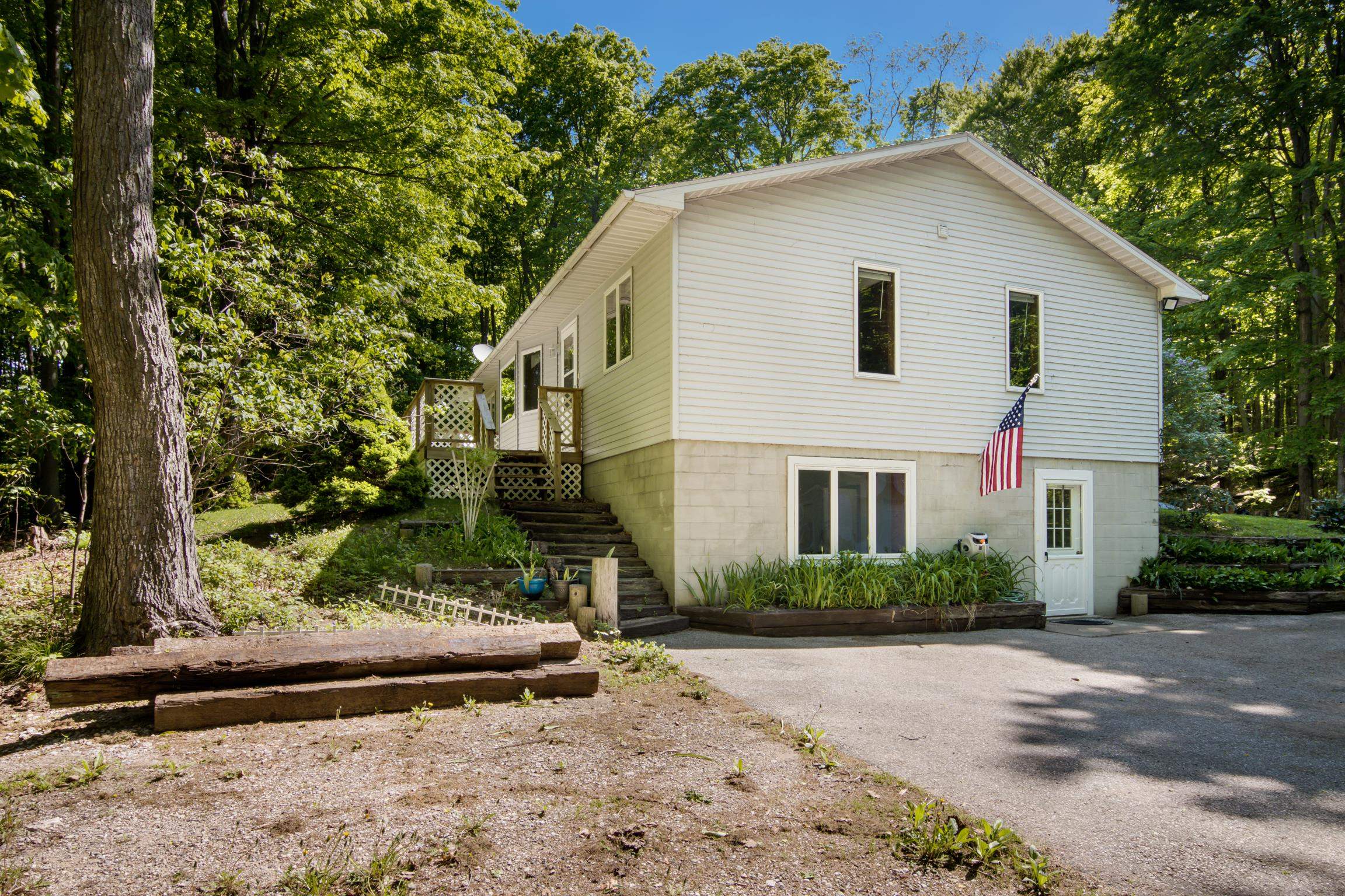2057 Glory Road Property Photo 40