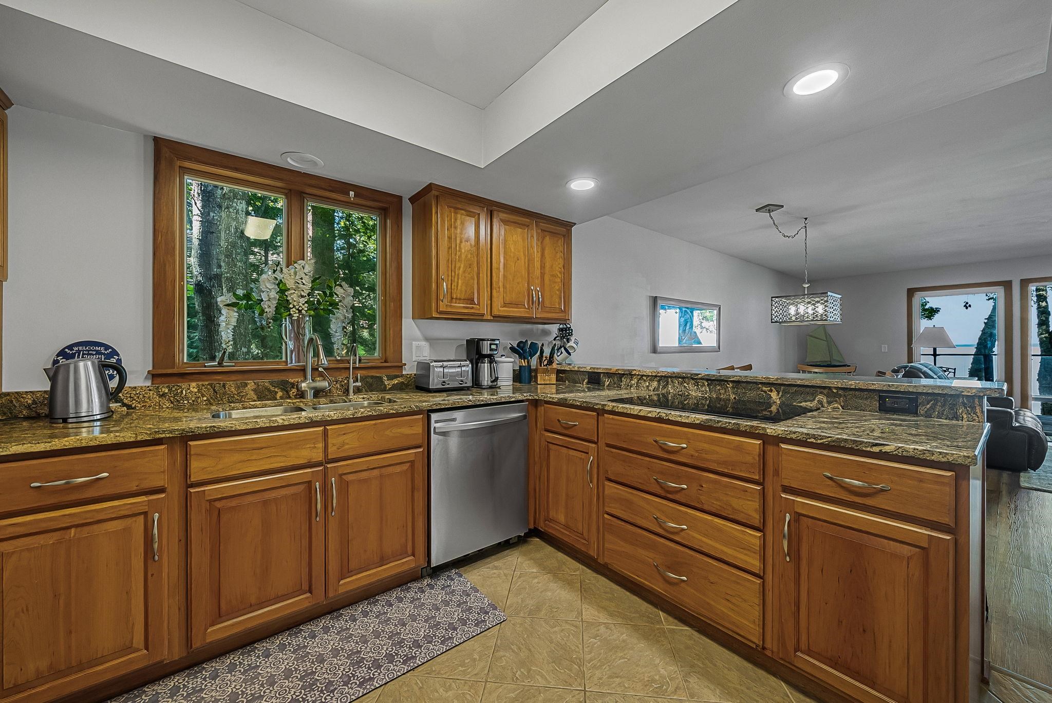 2014 Birchview Drive Property Photo 24