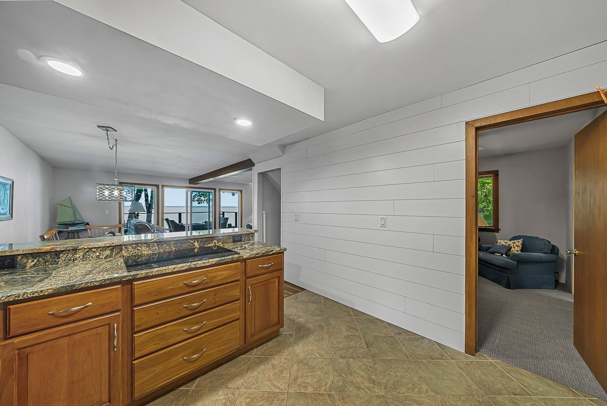 2014 Birchview Drive Property Photo 25