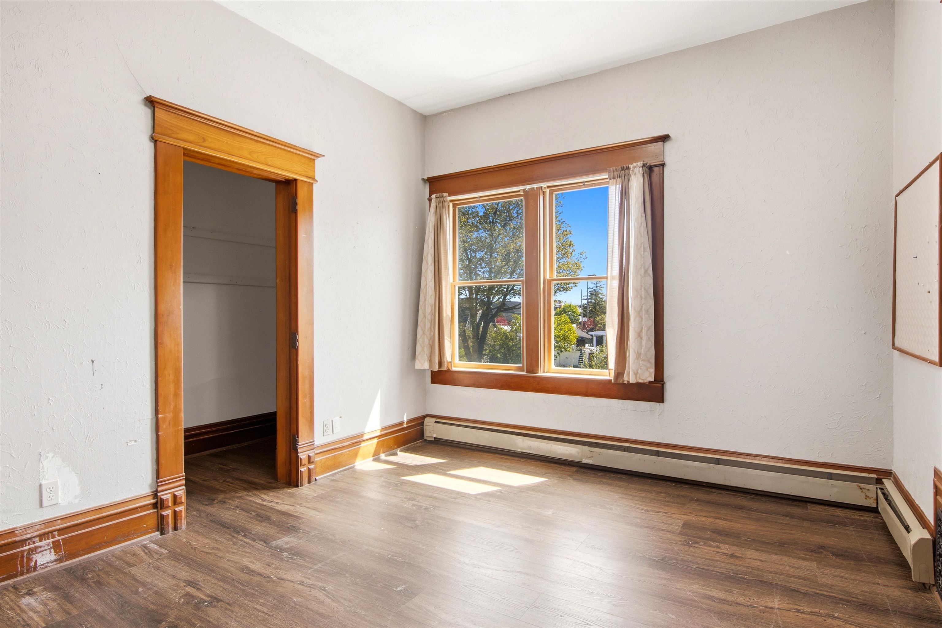 445 E State Street Property Photo 12