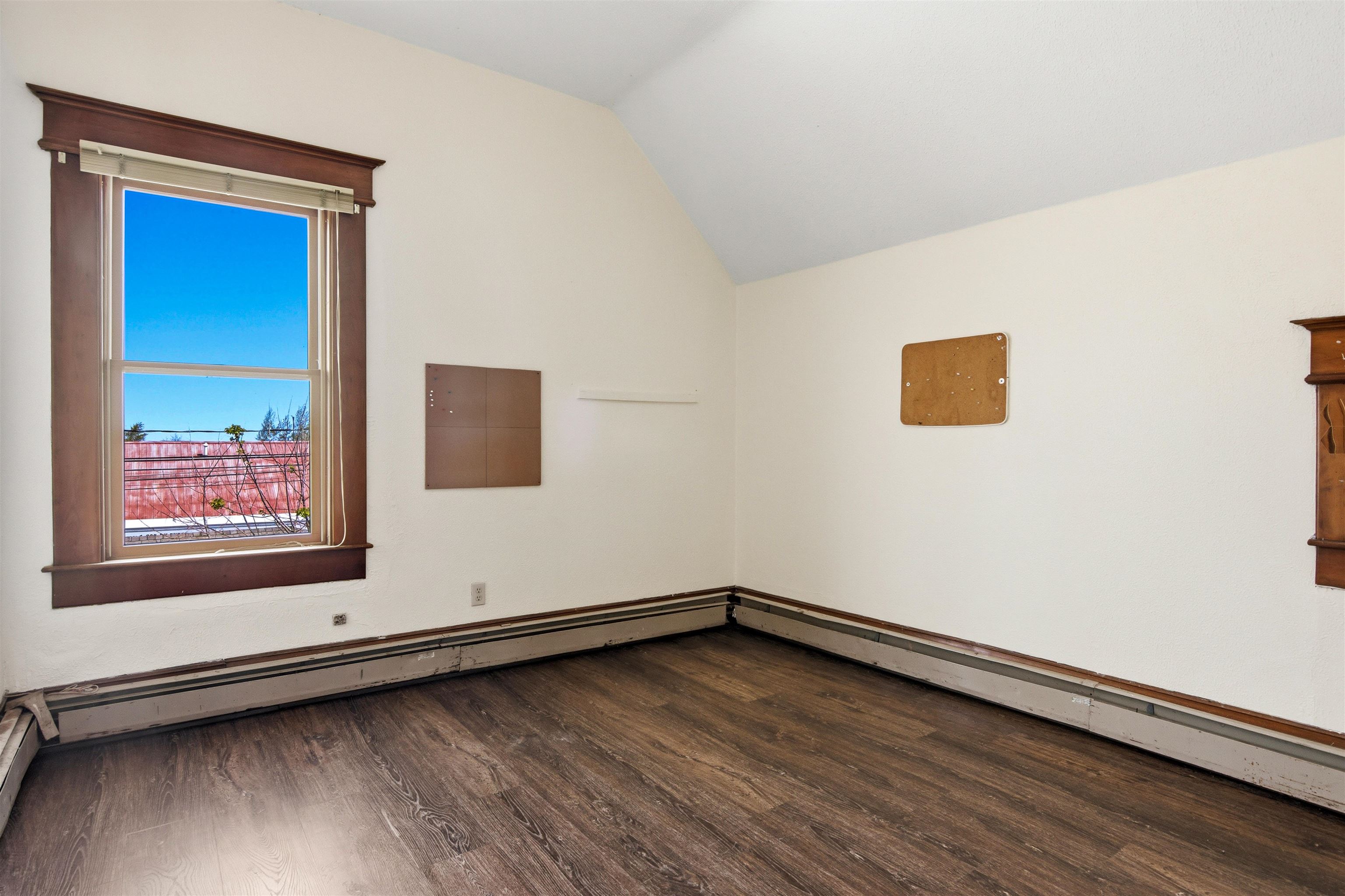 445 E State Street Property Photo 14