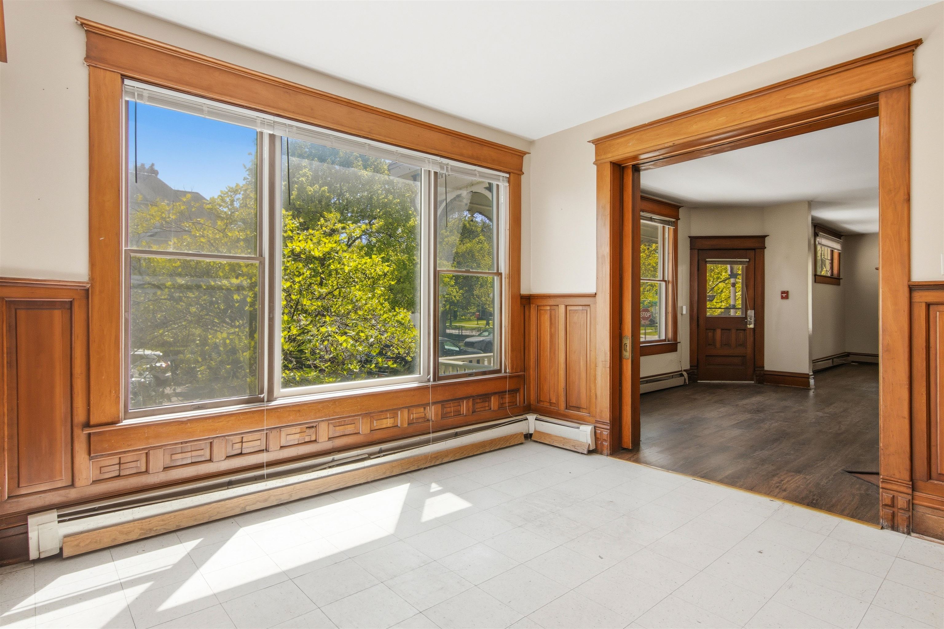 445 E State Street Property Photo 19