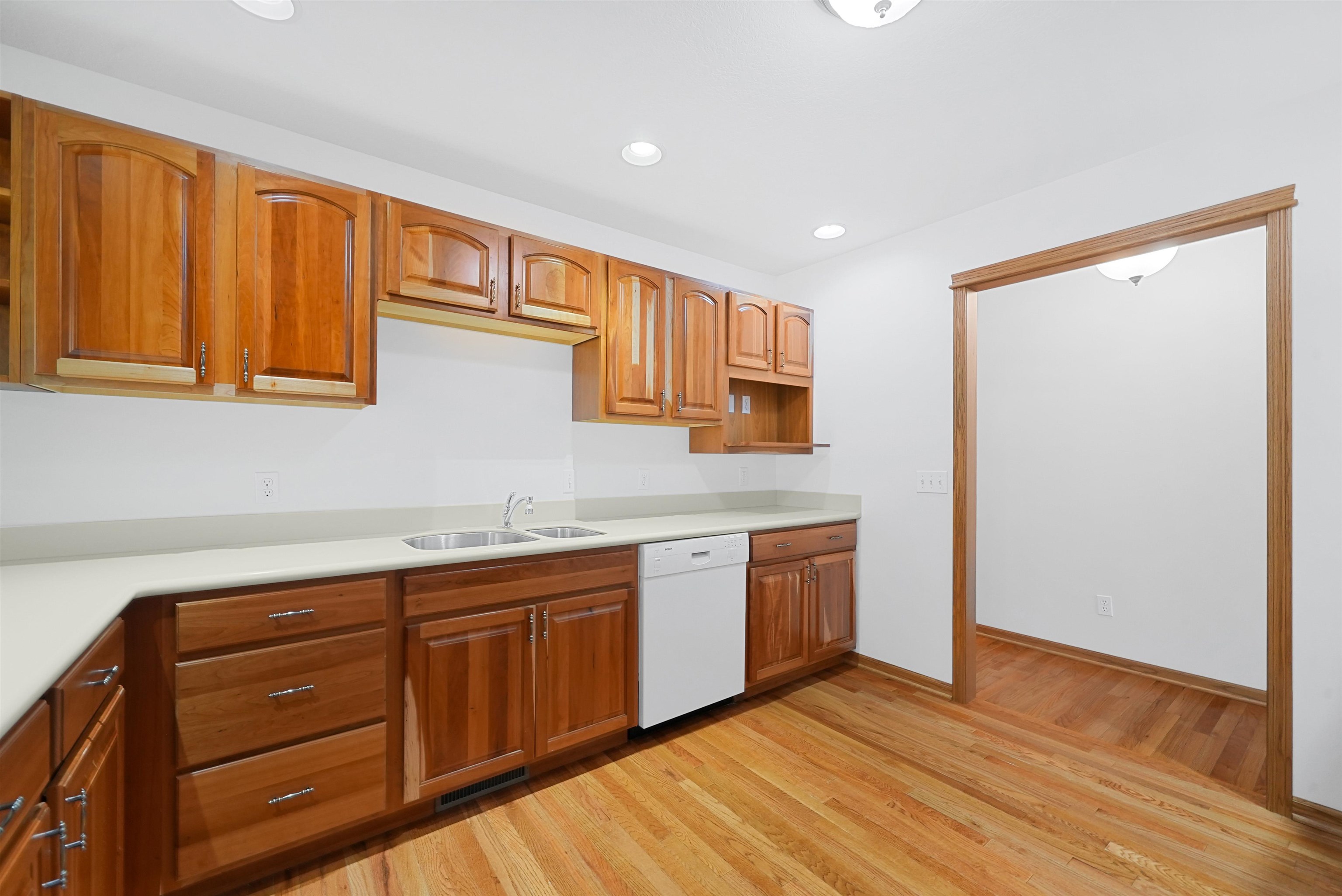 122 Davidsen Shores Drive Property Photo 8