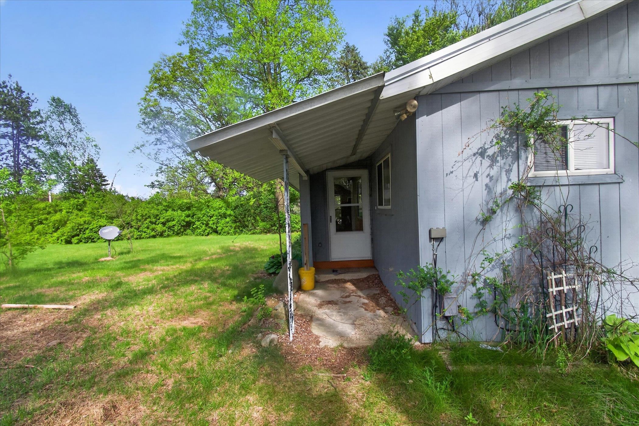 11148 E Howard City Edmore Road Property Photo 6