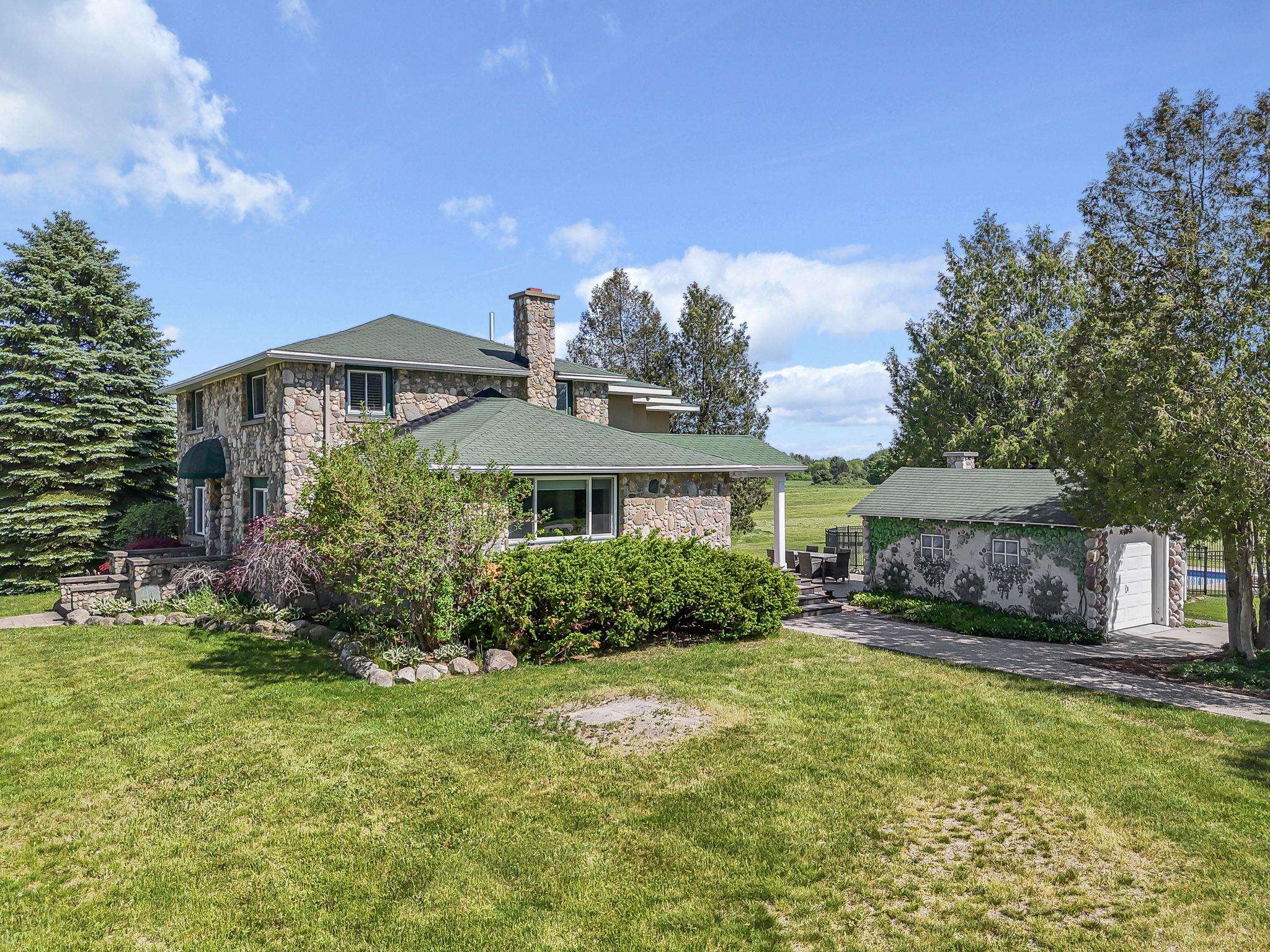 6801 Secor Road Property Photo 8