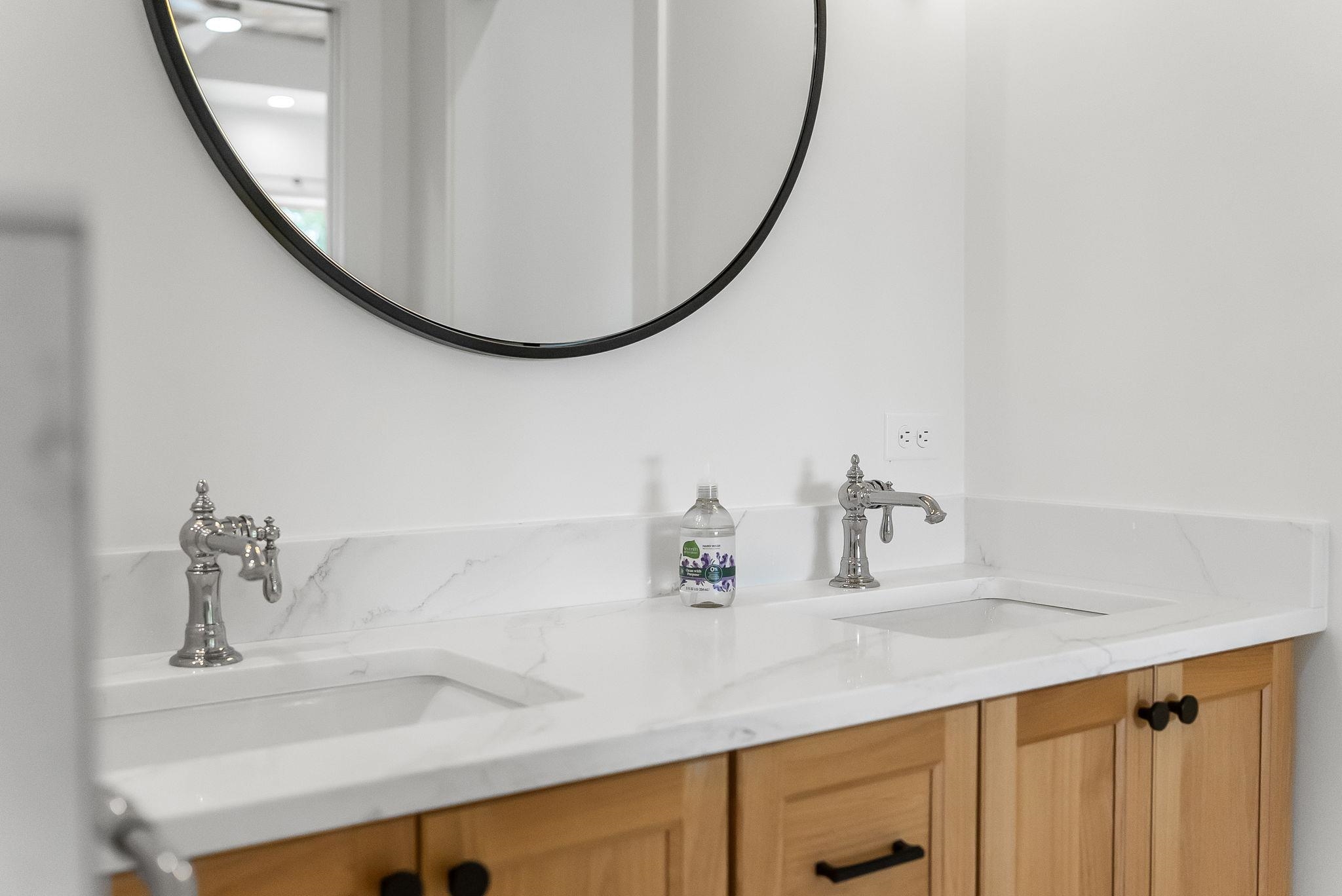 6801 Secor Road Property Photo 40