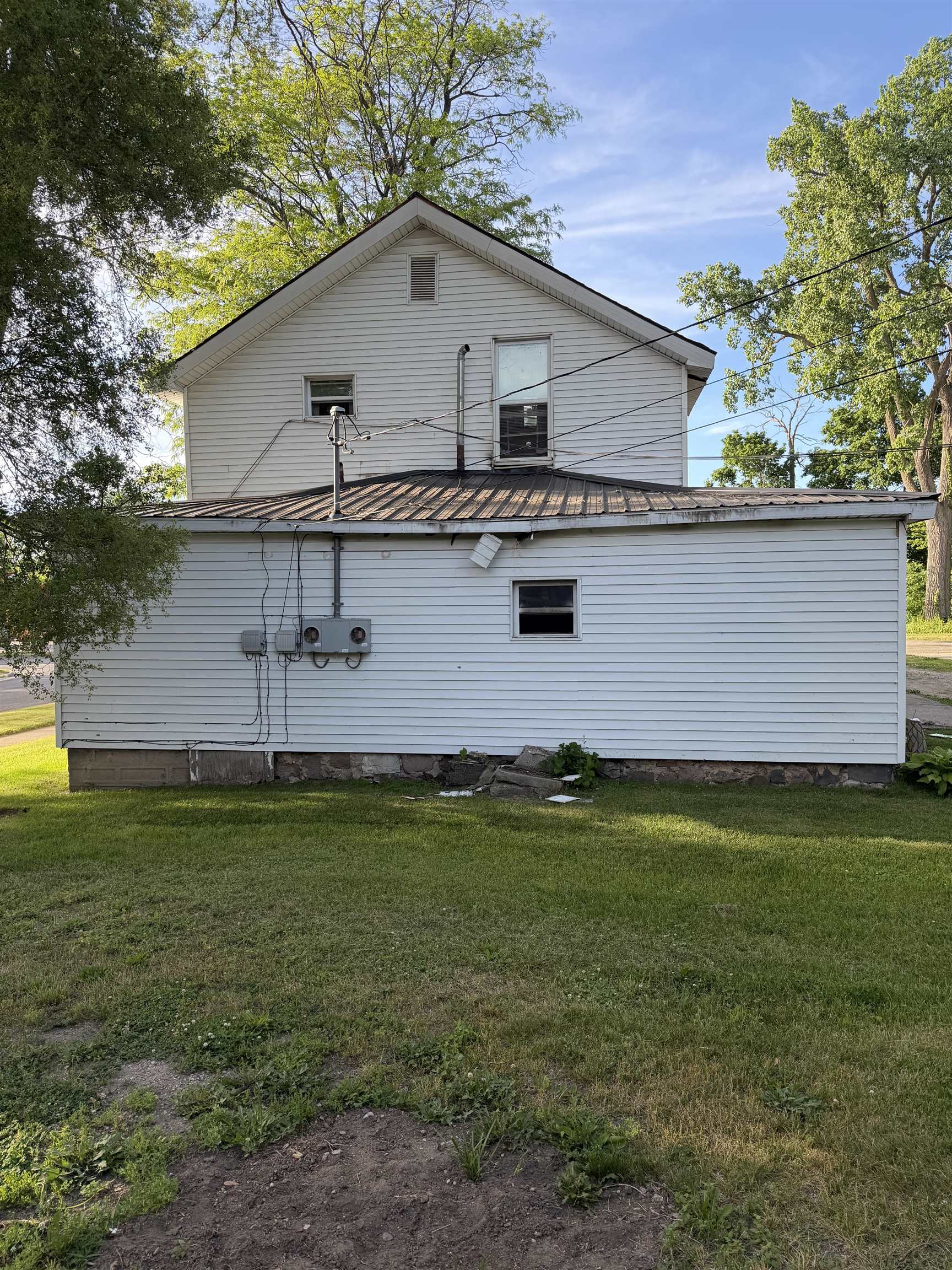 230 Ely Street Property Photo 4