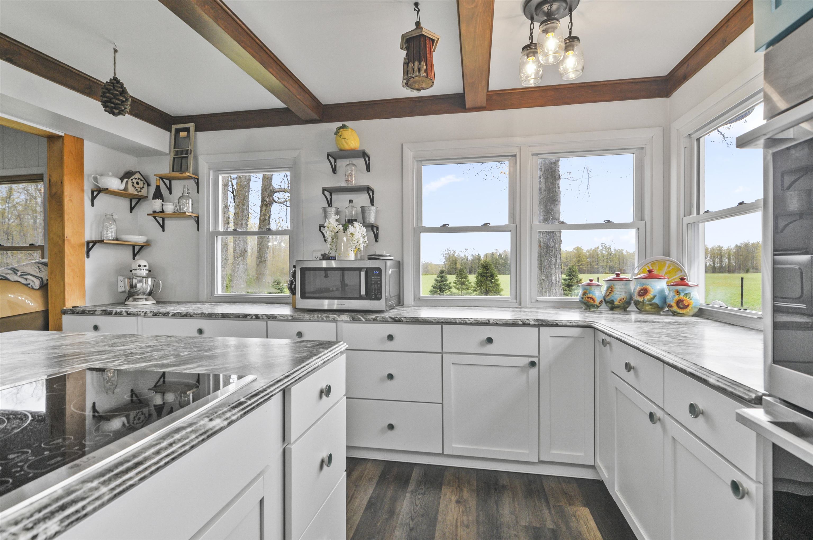 8055 Farrier Road Property Photo 4