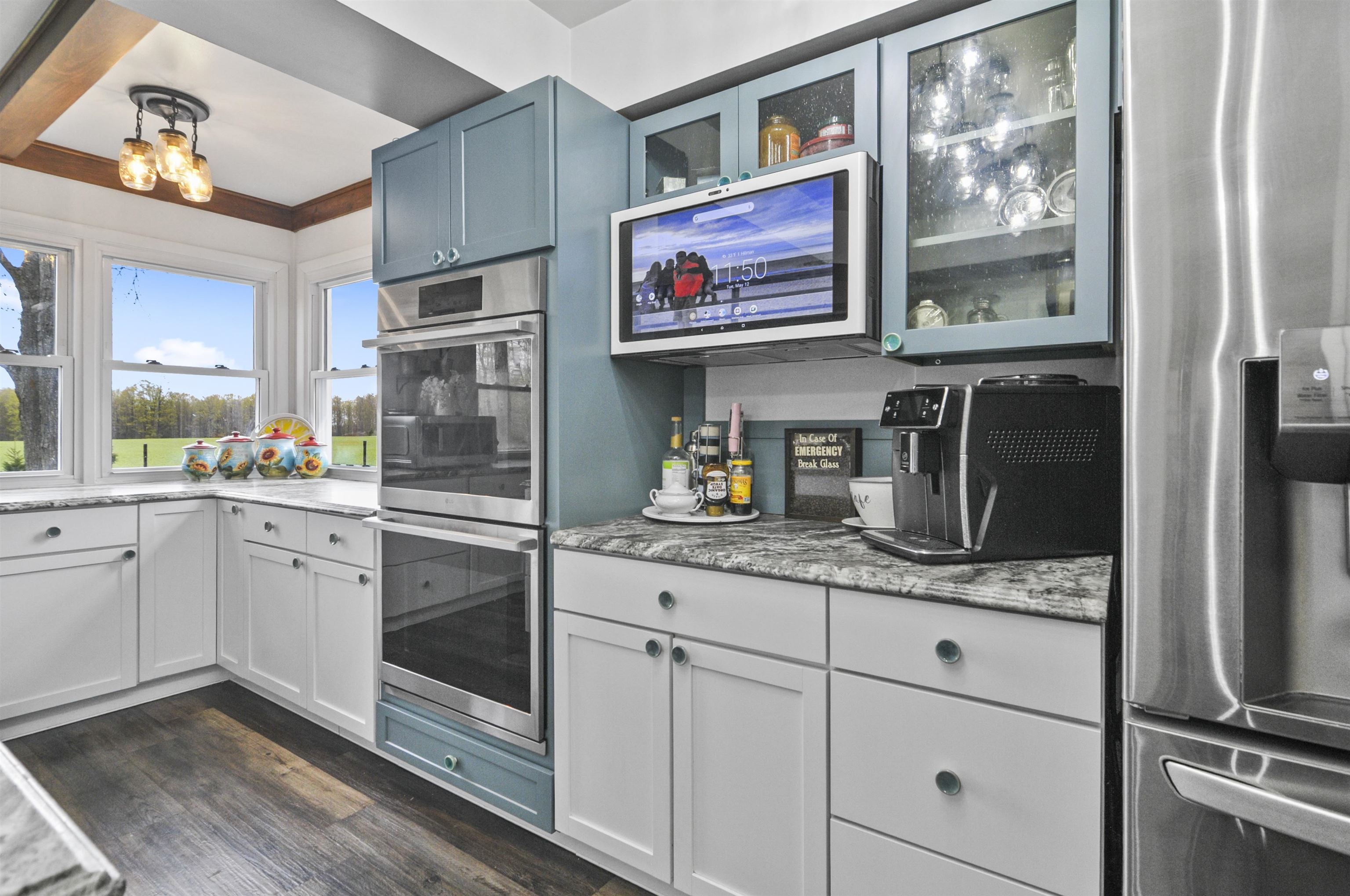 8055 Farrier Road Property Photo 6