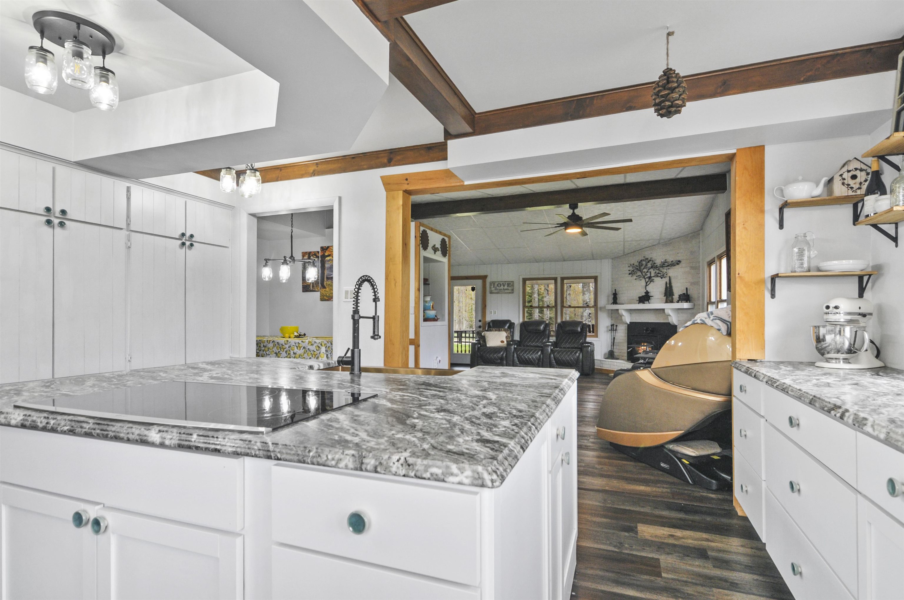 8055 Farrier Road Property Photo 8