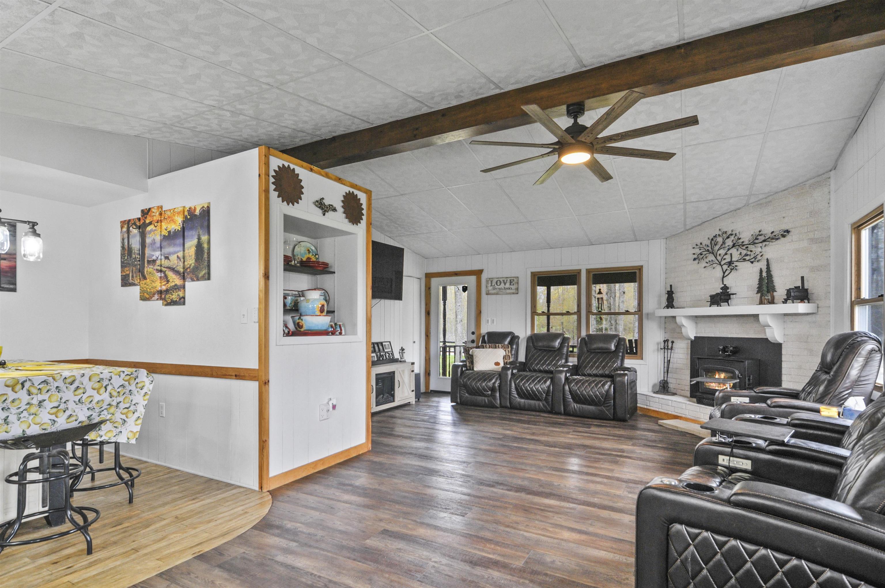 8055 Farrier Road Property Photo 14