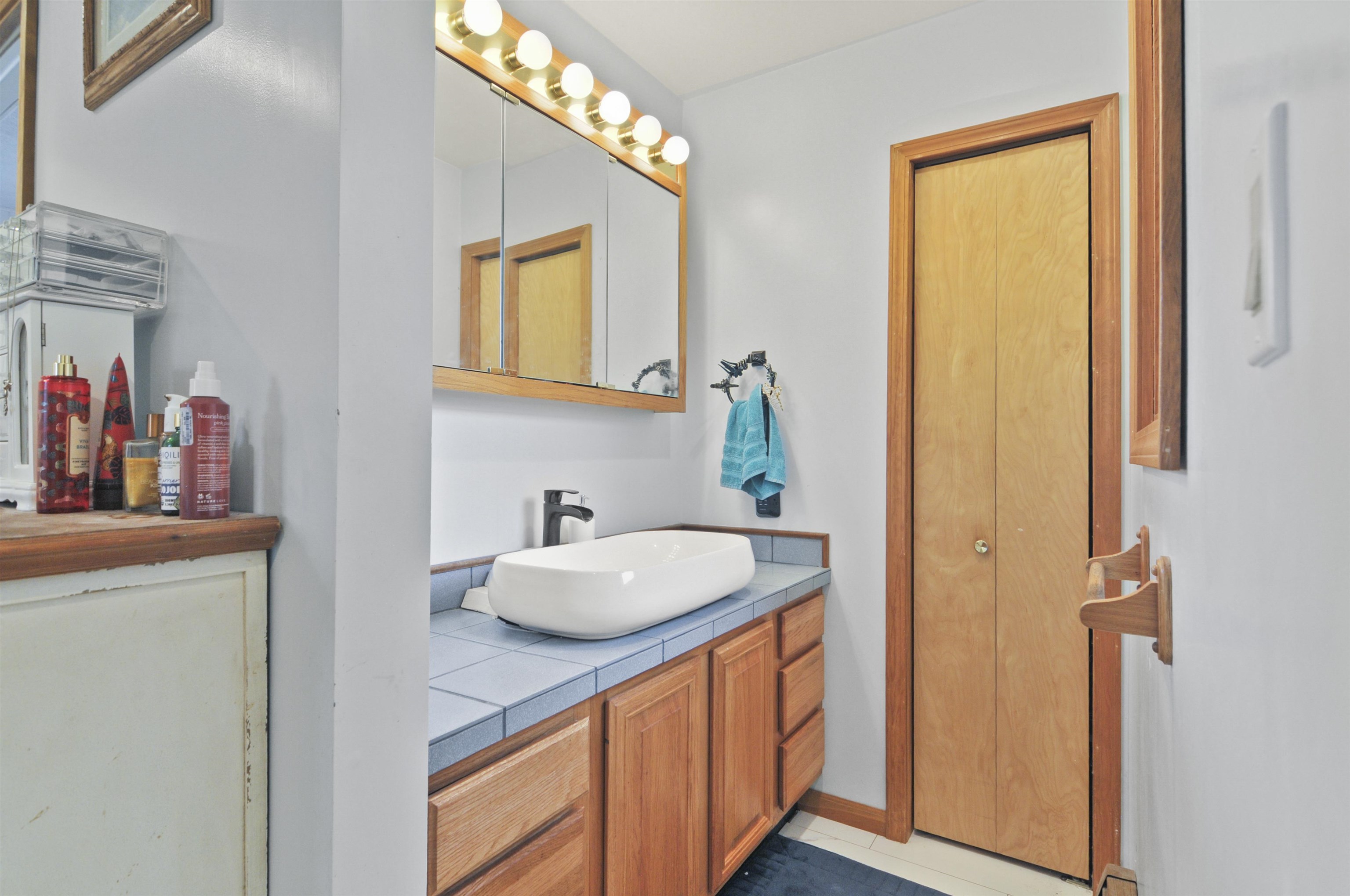 8055 Farrier Road Property Photo 23