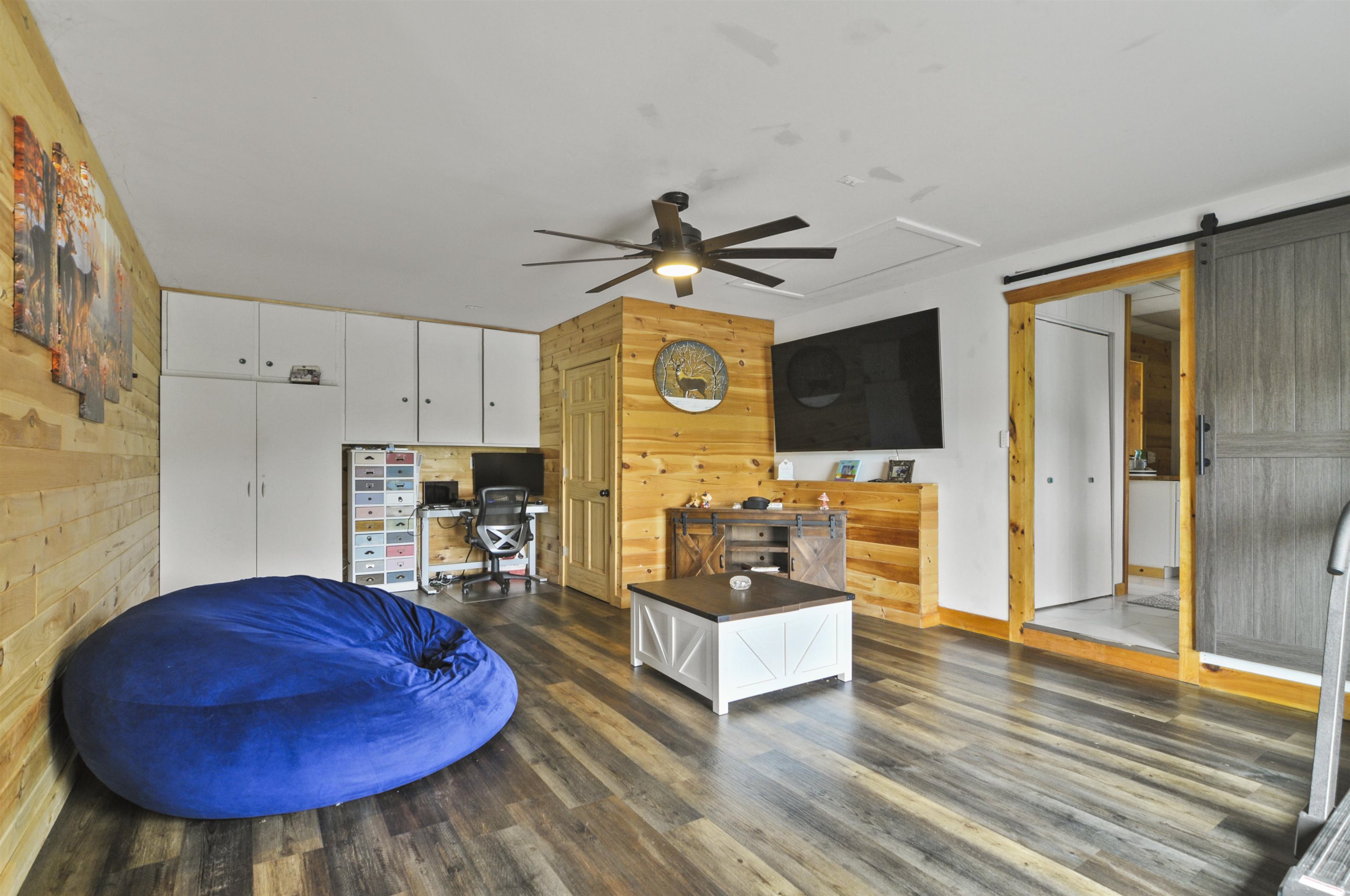 8055 Farrier Road Property Photo 29