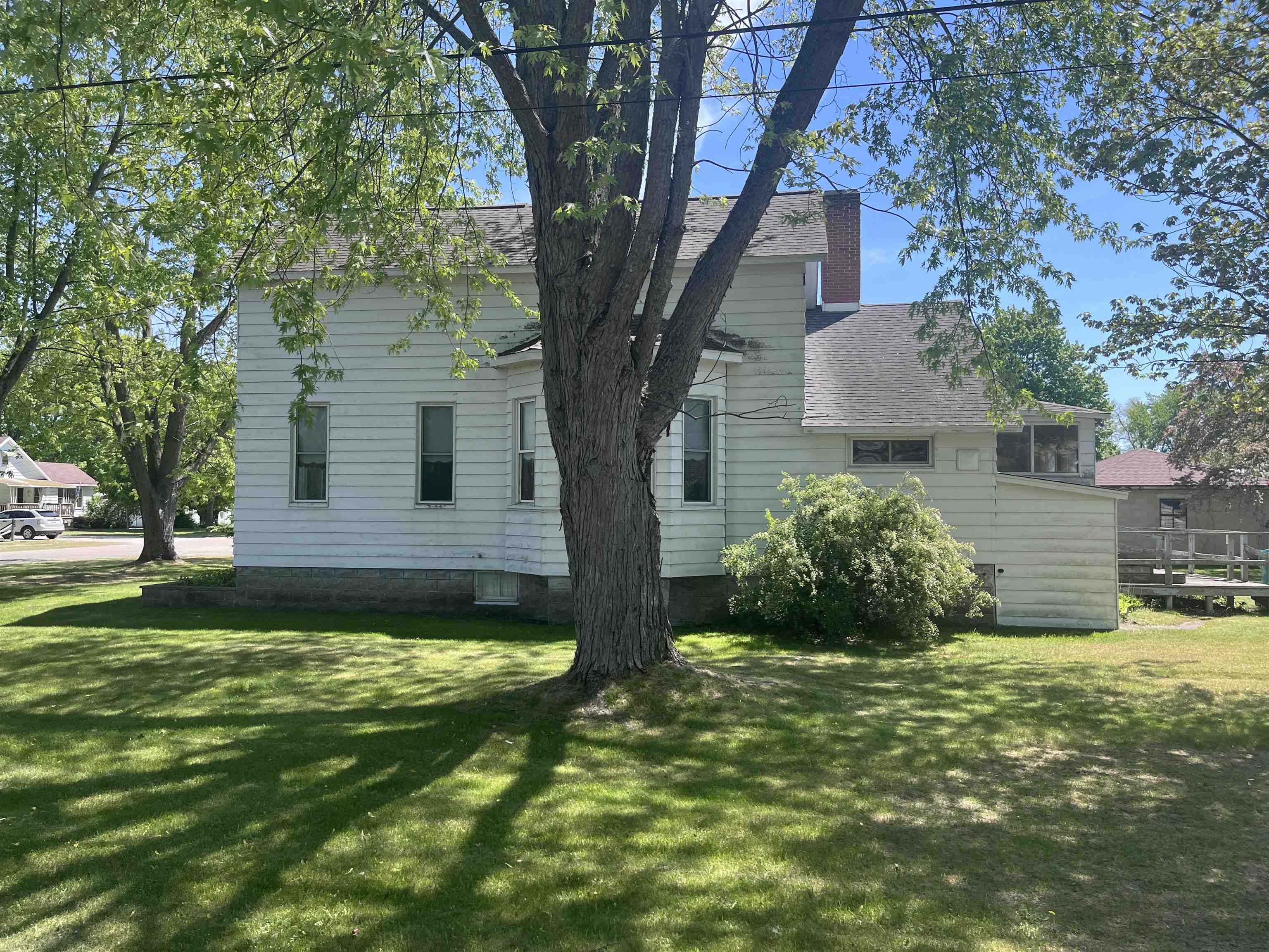 200 Second Avenue Property Photo 1