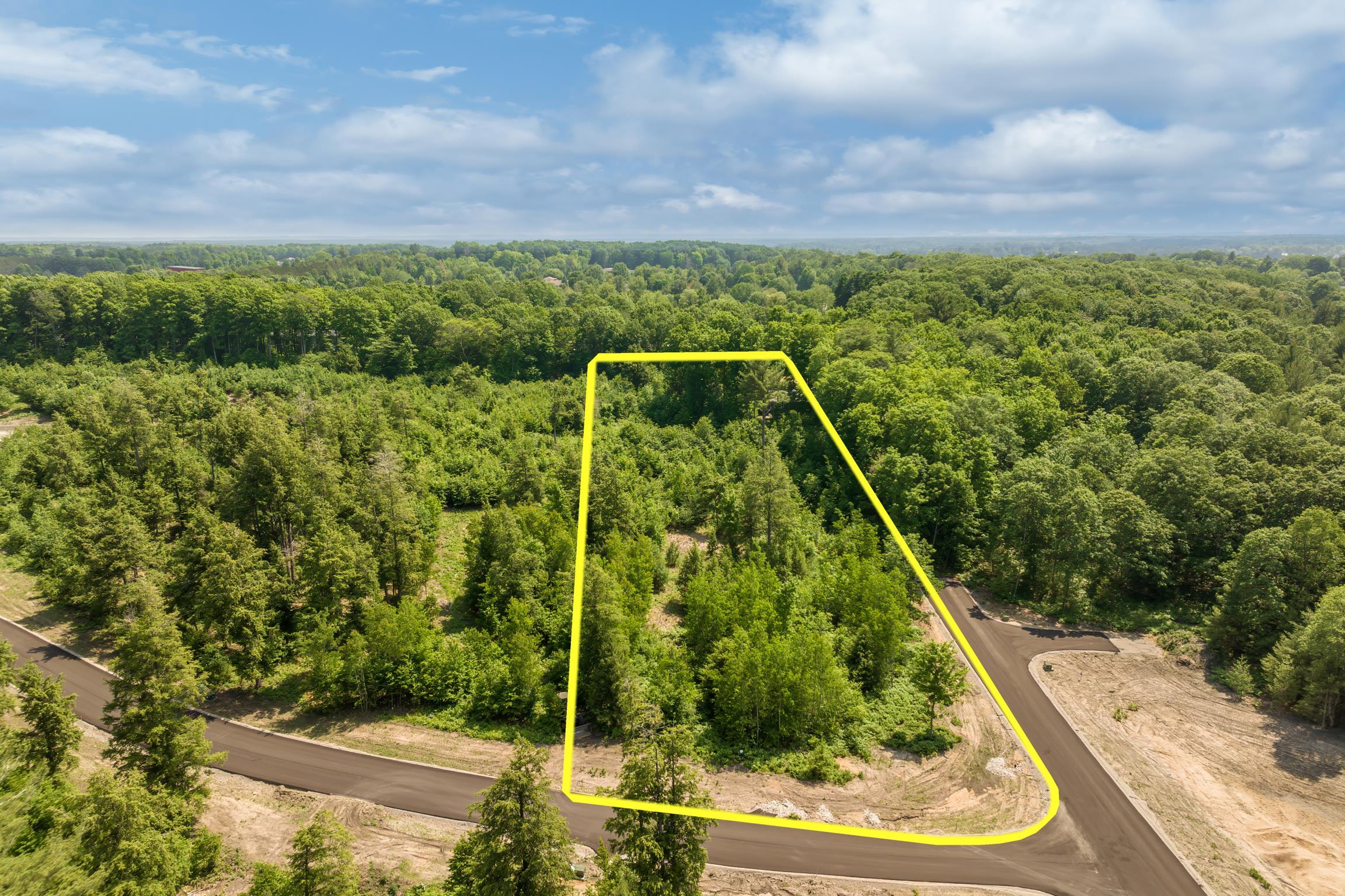 8903 Hemlock Hill Drive Property Photo 1