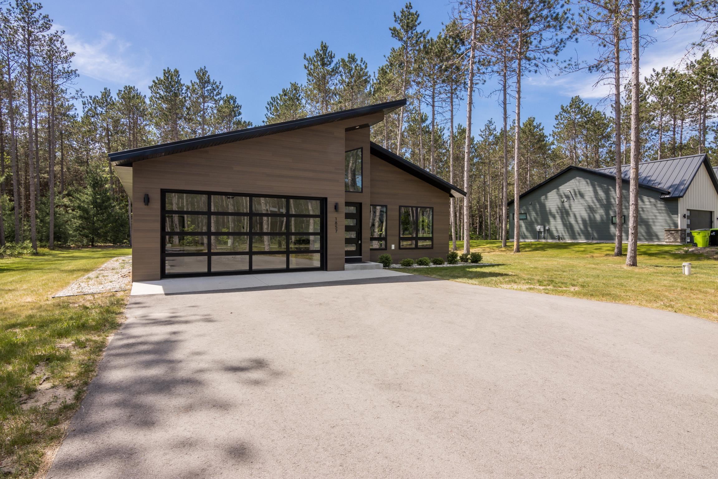 1857 Cascade Trail Property Photo 1