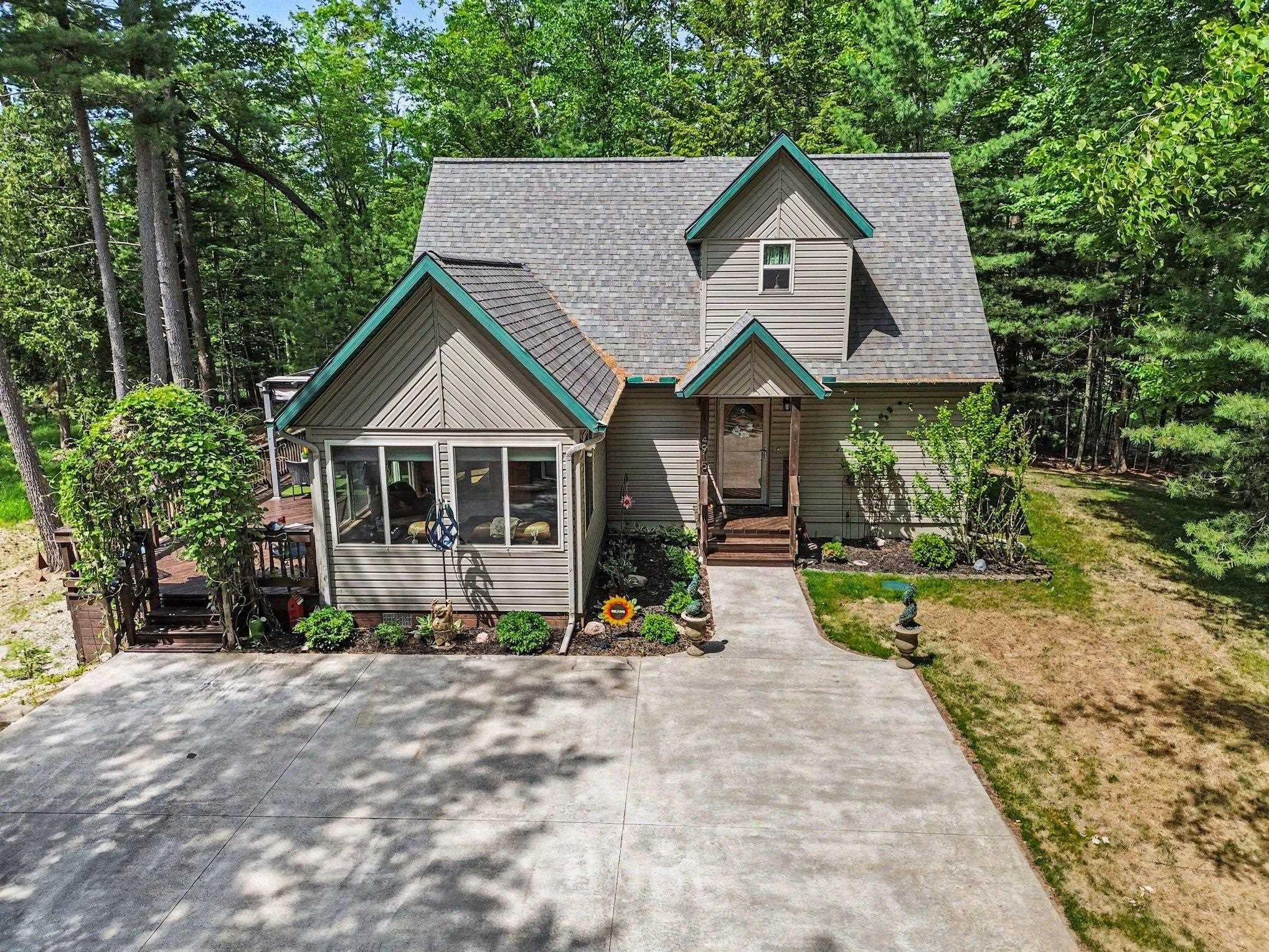4915 Johnson Avenue Property Photo 1