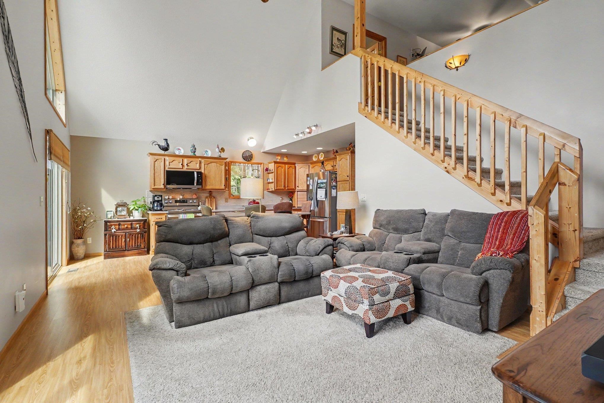 4915 Johnson Avenue Property Photo 9