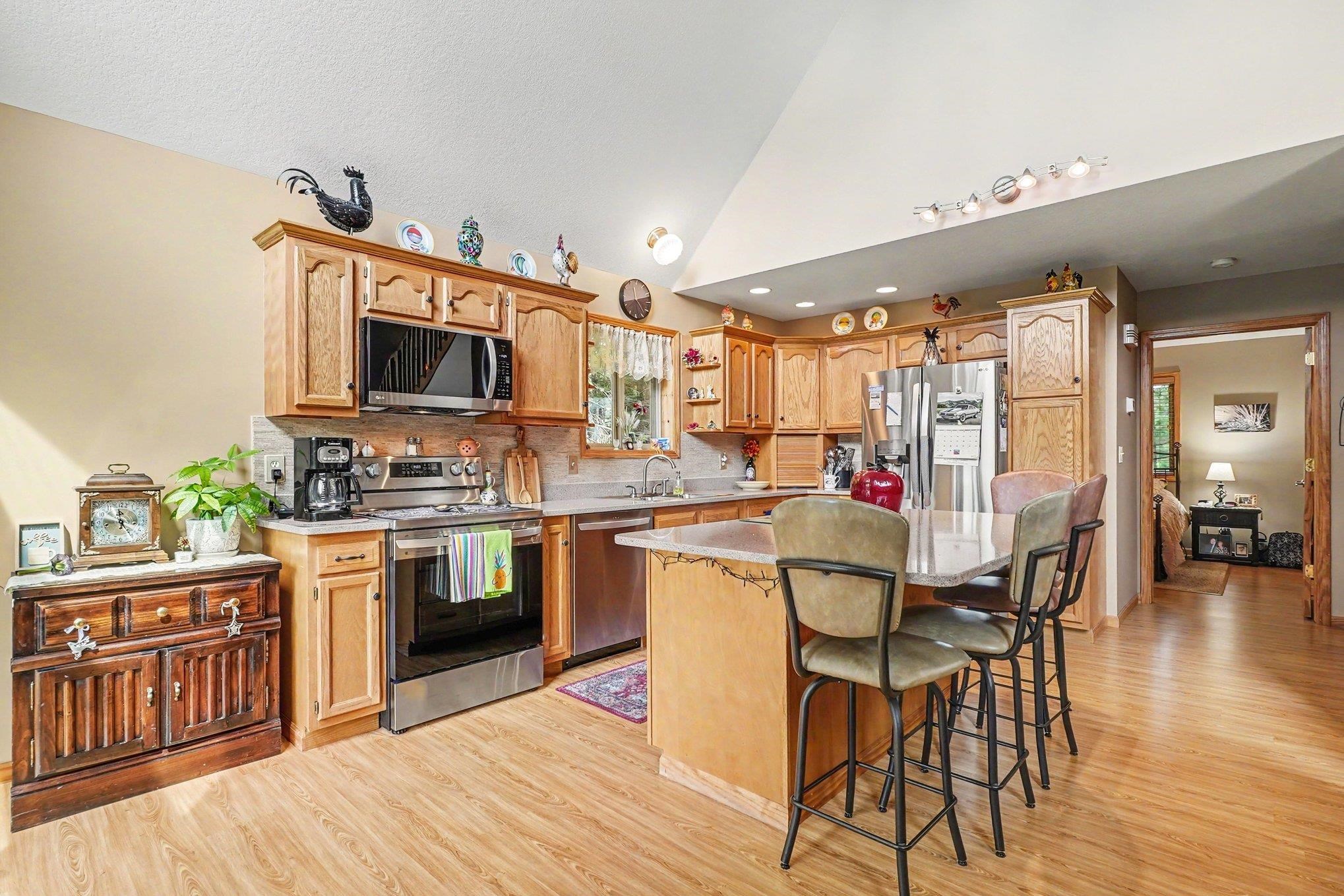 4915 Johnson Avenue Property Photo 13