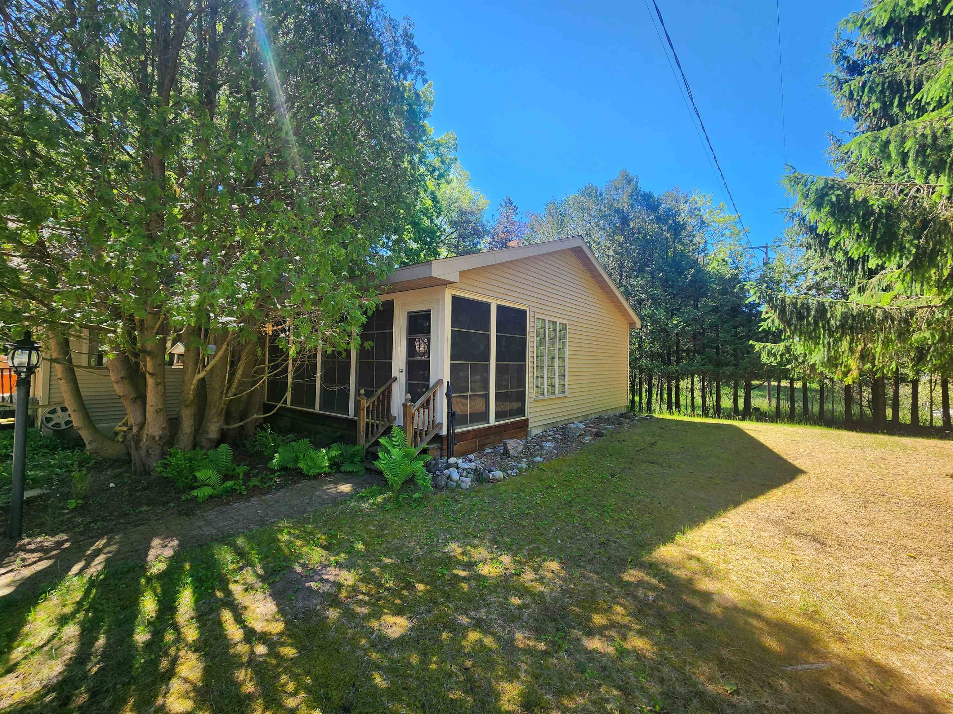 18219 Northwood Highway Property Photo 1