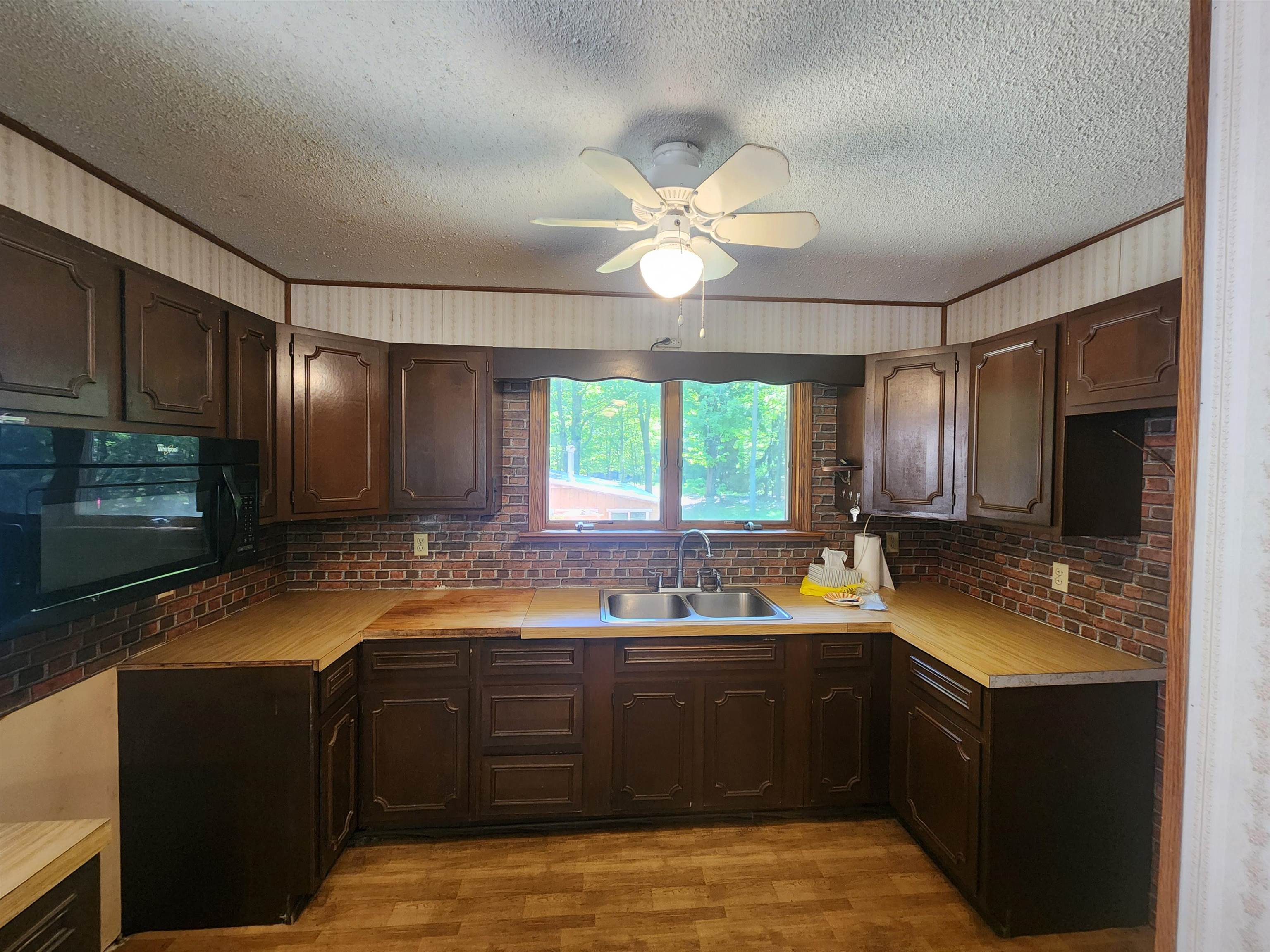18219 Northwood Highway Property Photo 25