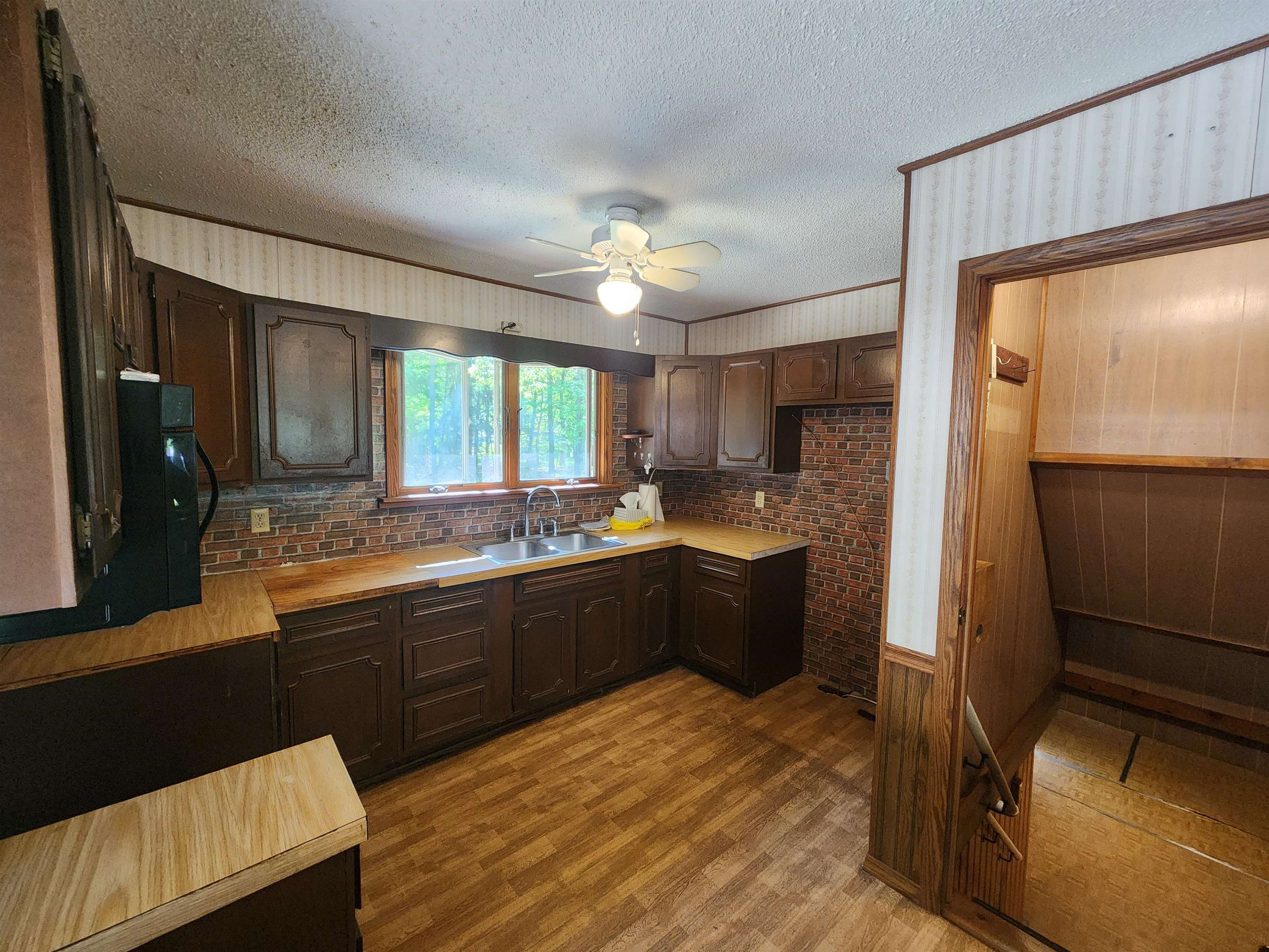 18219 Northwood Highway Property Photo 28
