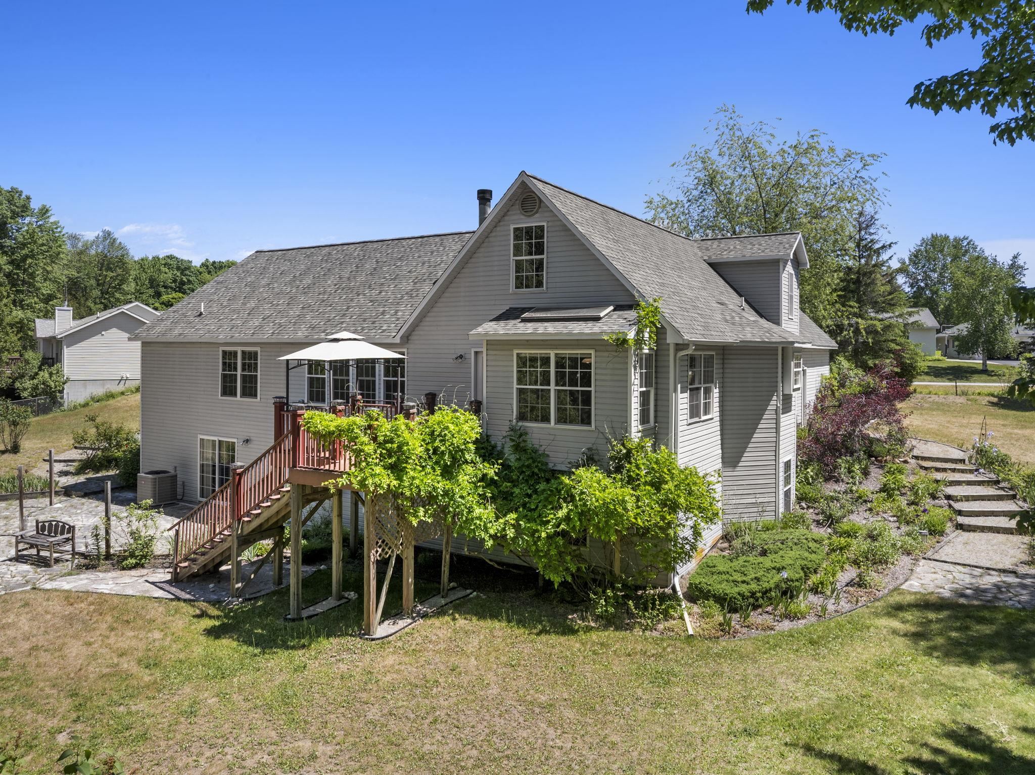 6351 Cherry Blossom Drive Property Photo 2