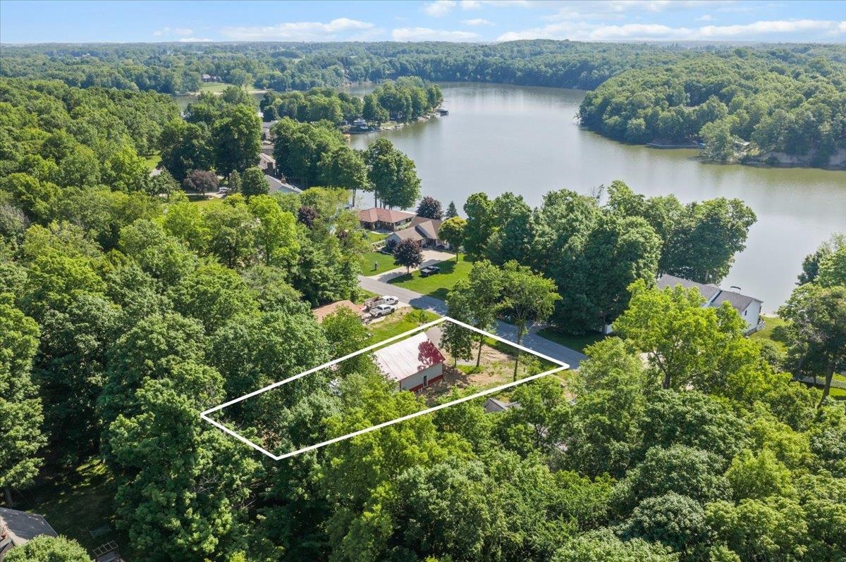 10234 Lakeside Drive Property Photo 1