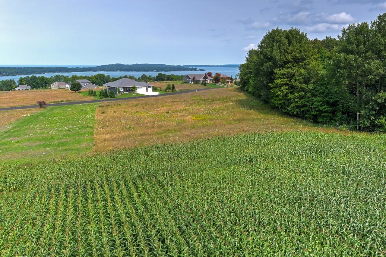N Hoeft Road Property Photo 2