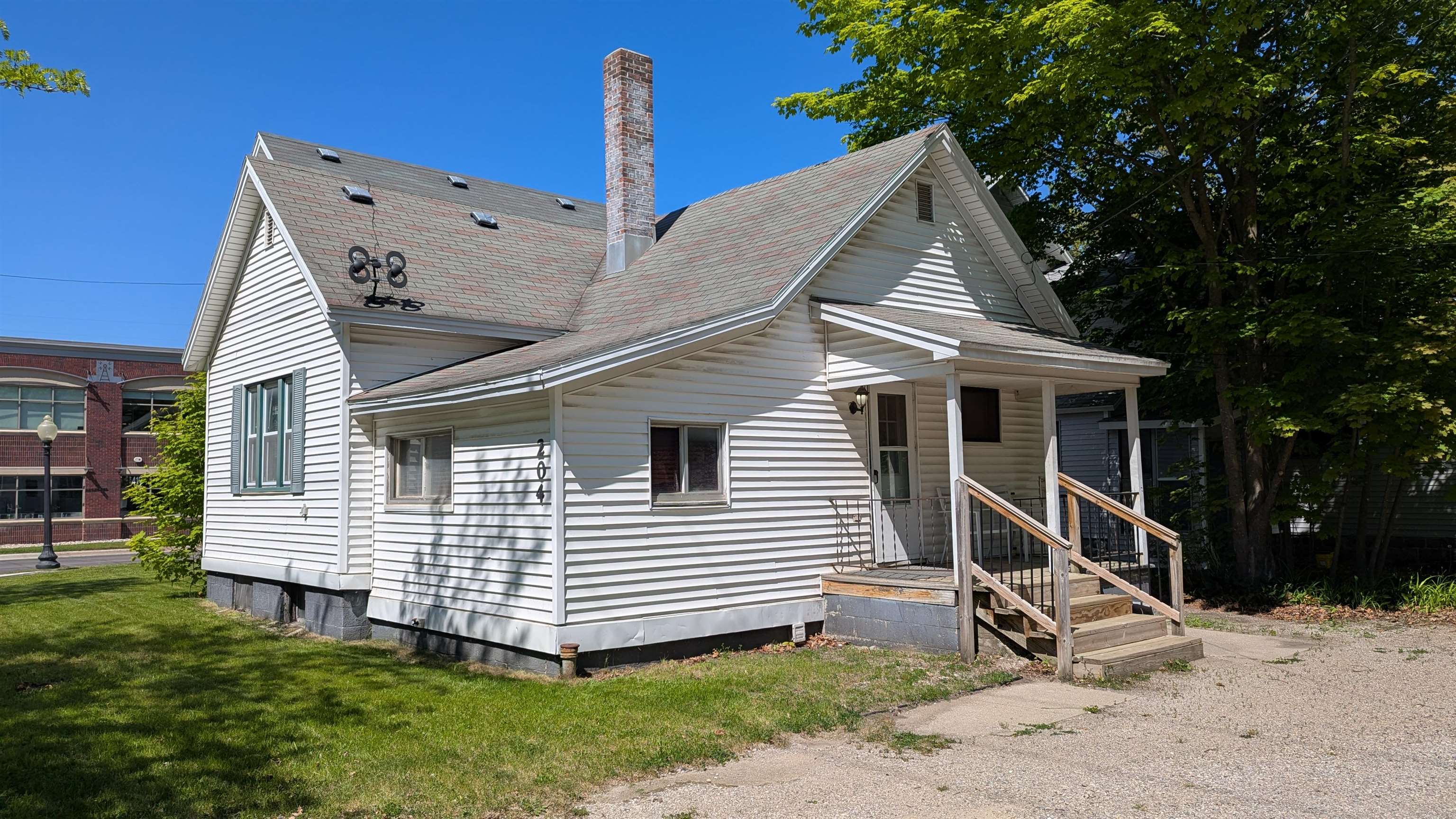 204 E Eighth Street Property Photo 2