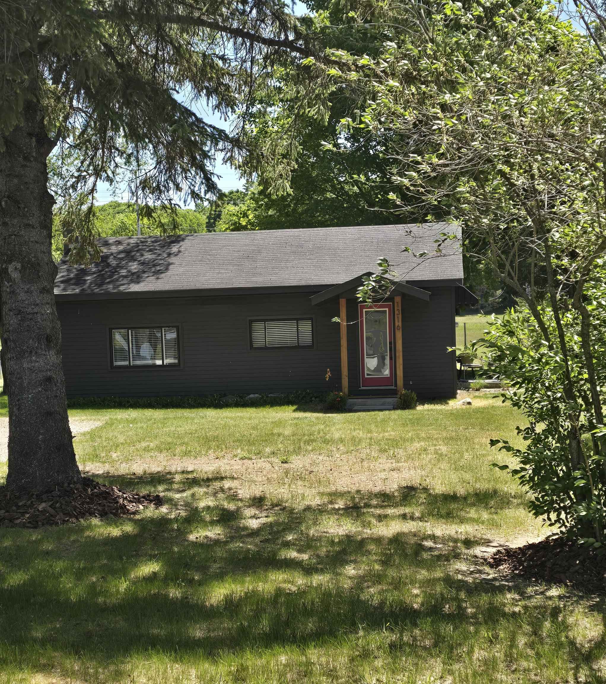 1314/1316 M-75 Property Photo 25