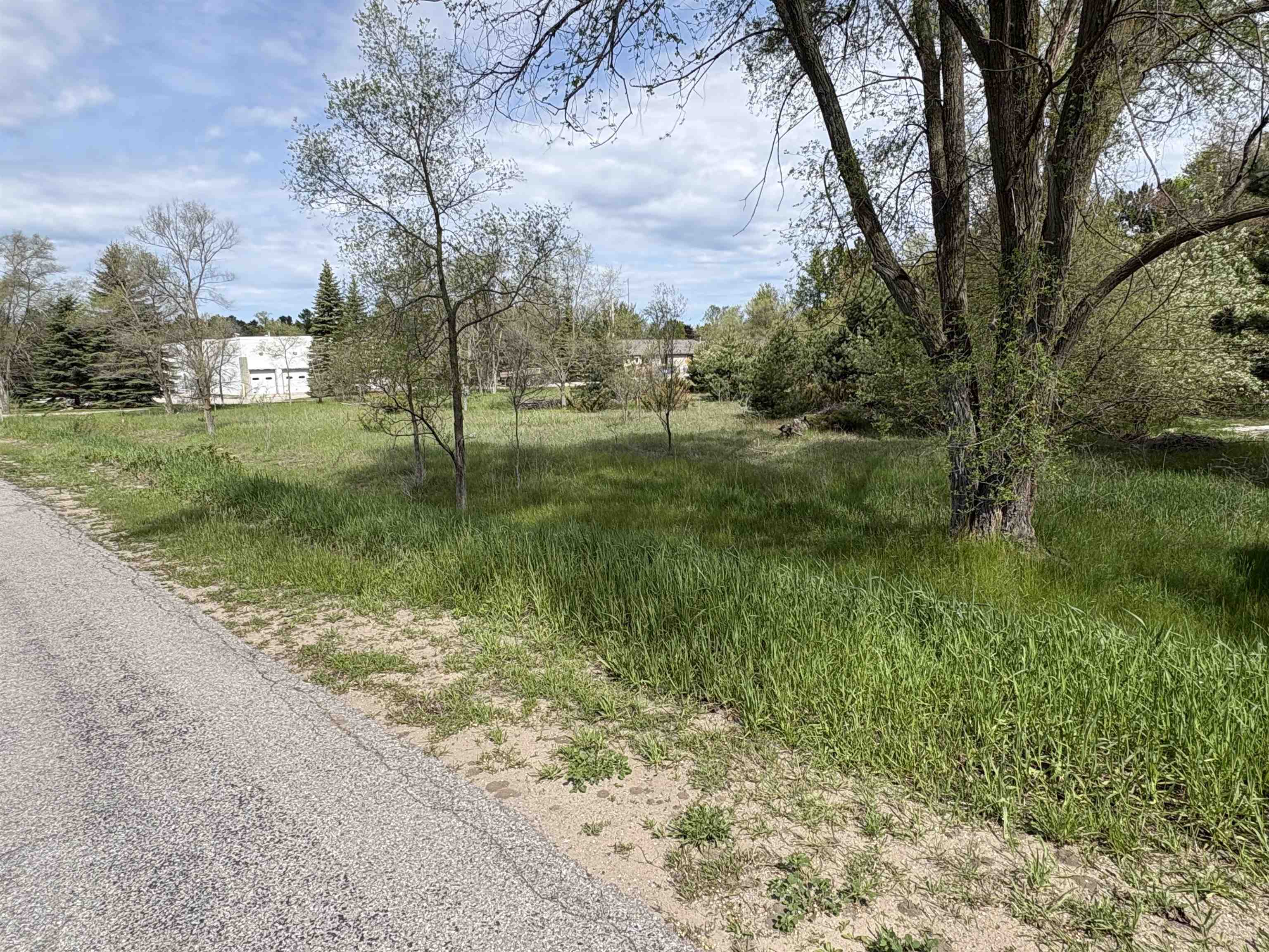 000 Gilbert Avenue Property Photo 2