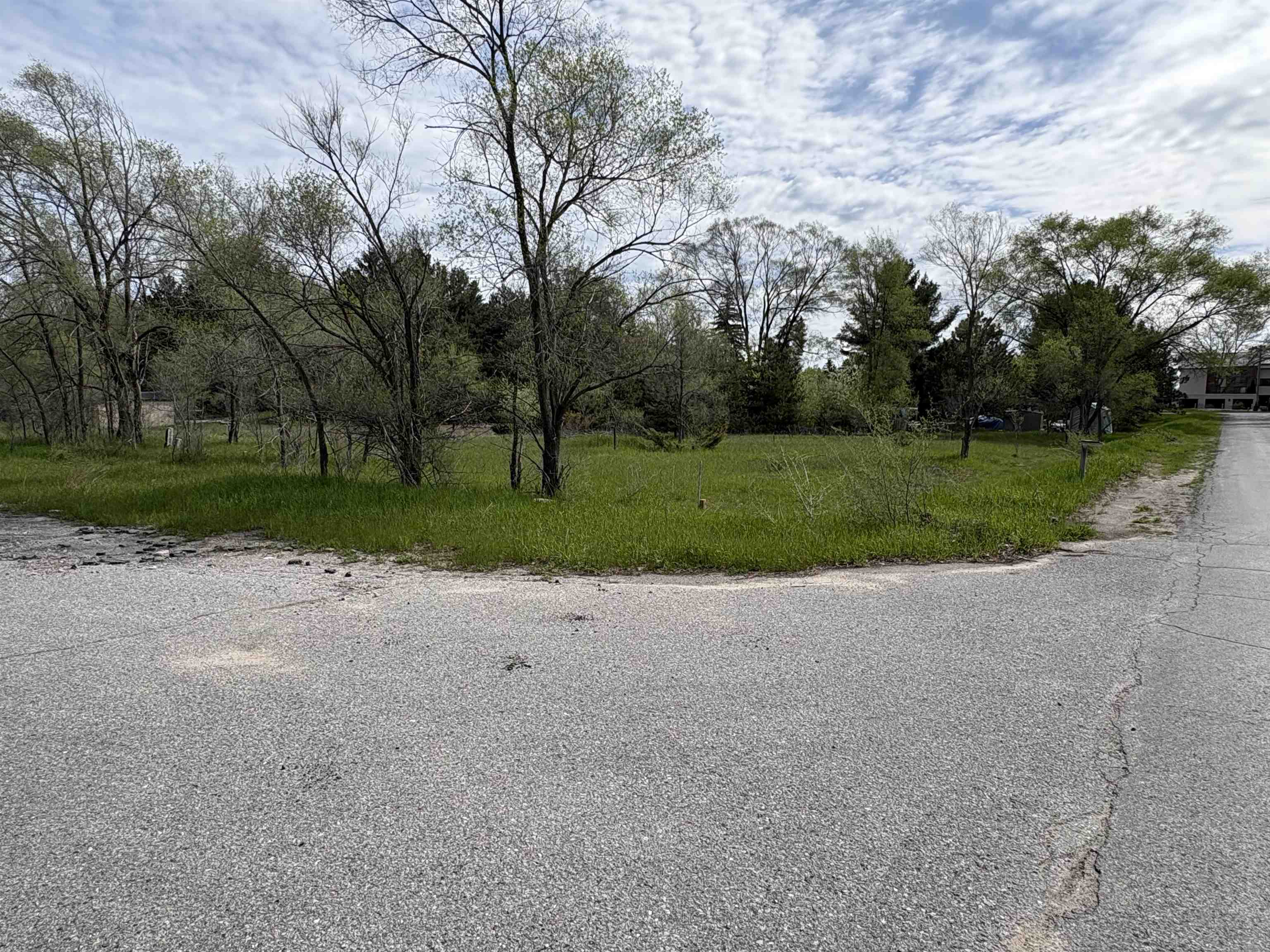 000 Gilbert Avenue Property Photo 3
