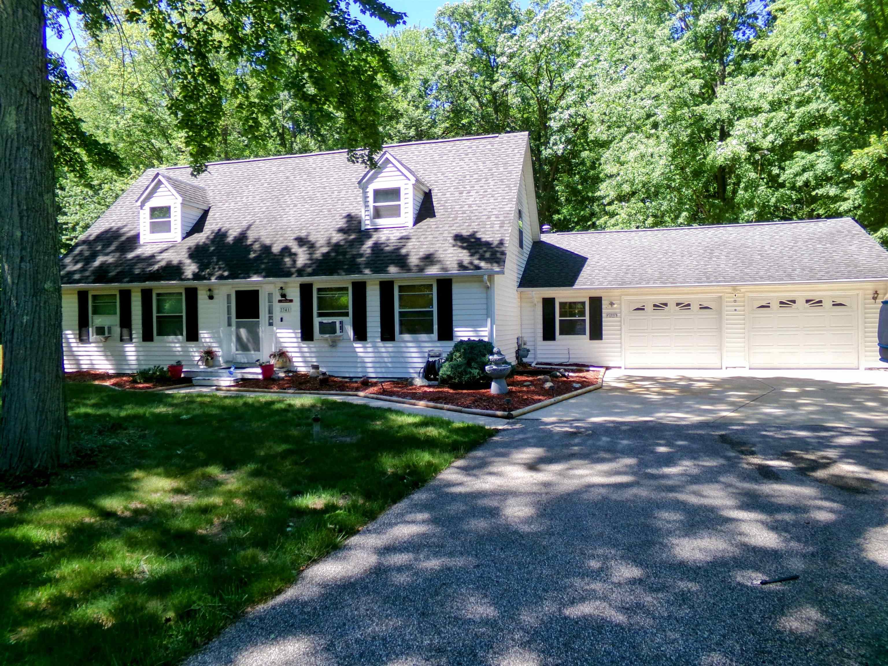 2341 E Cherrywood Drive Property Photo 1
