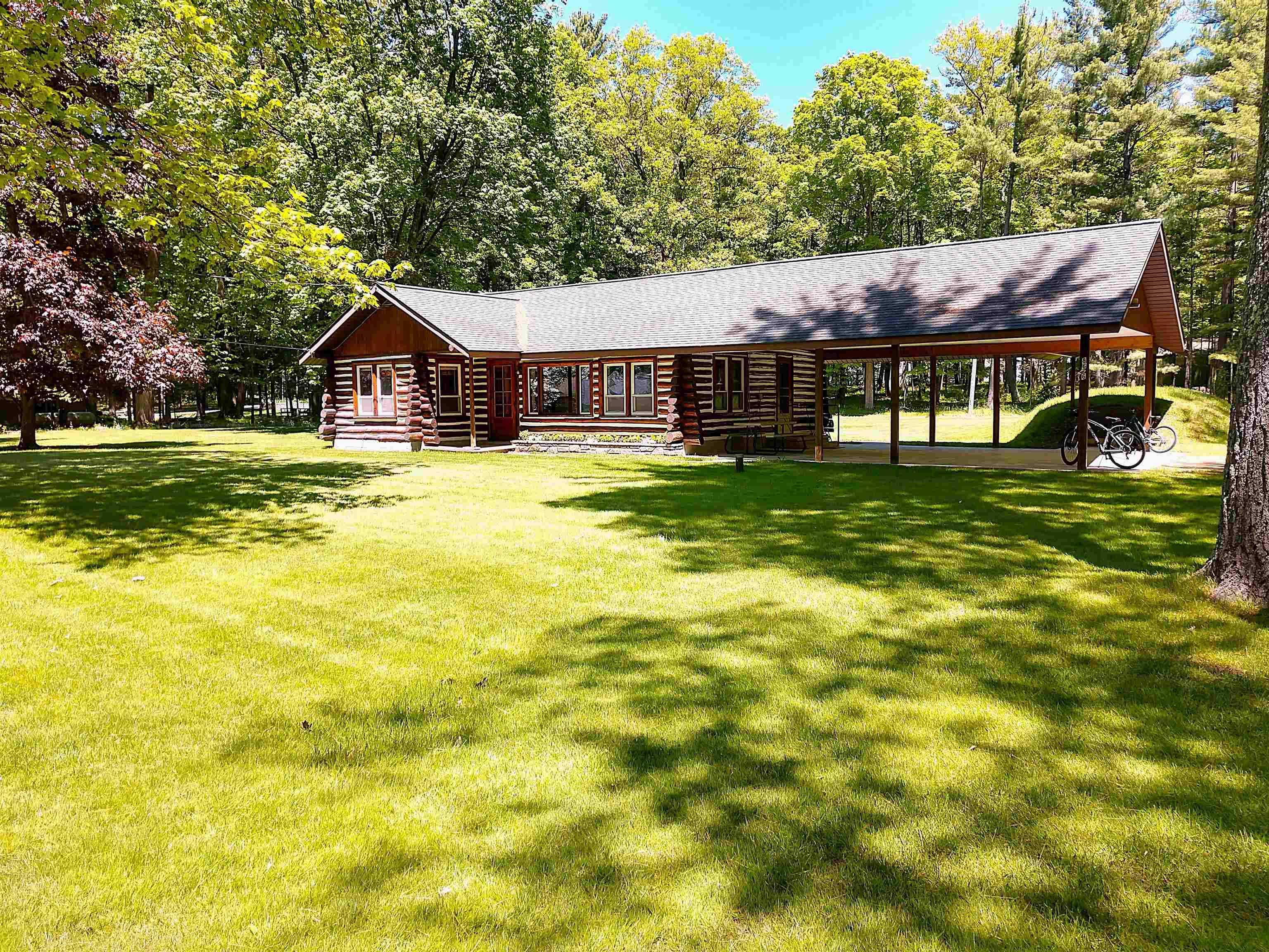 8646 Deadstream Road Property Photo 1