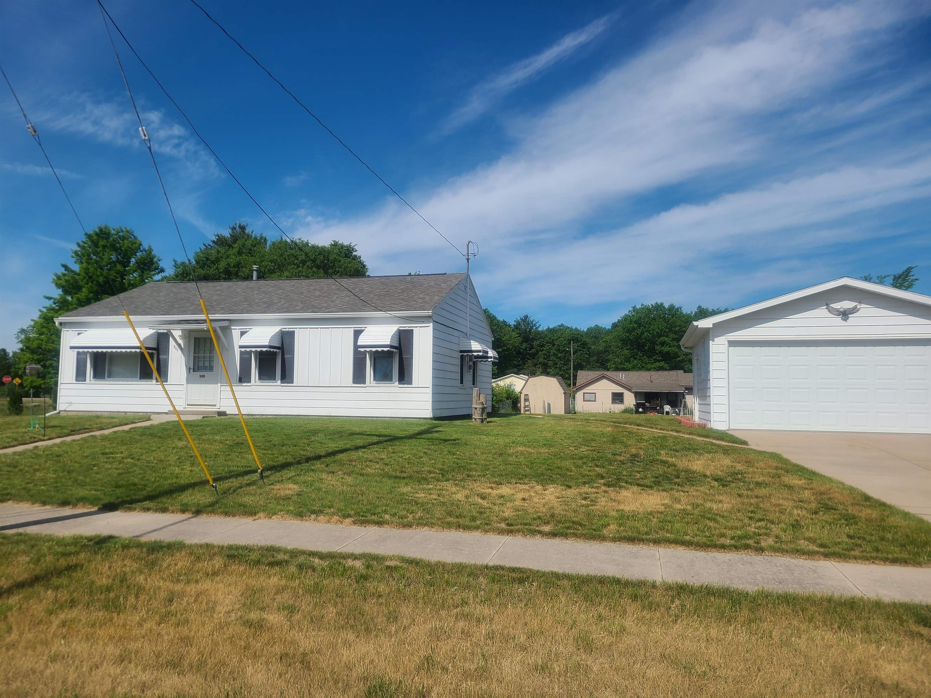 300 Sw State Street Property Photo 1