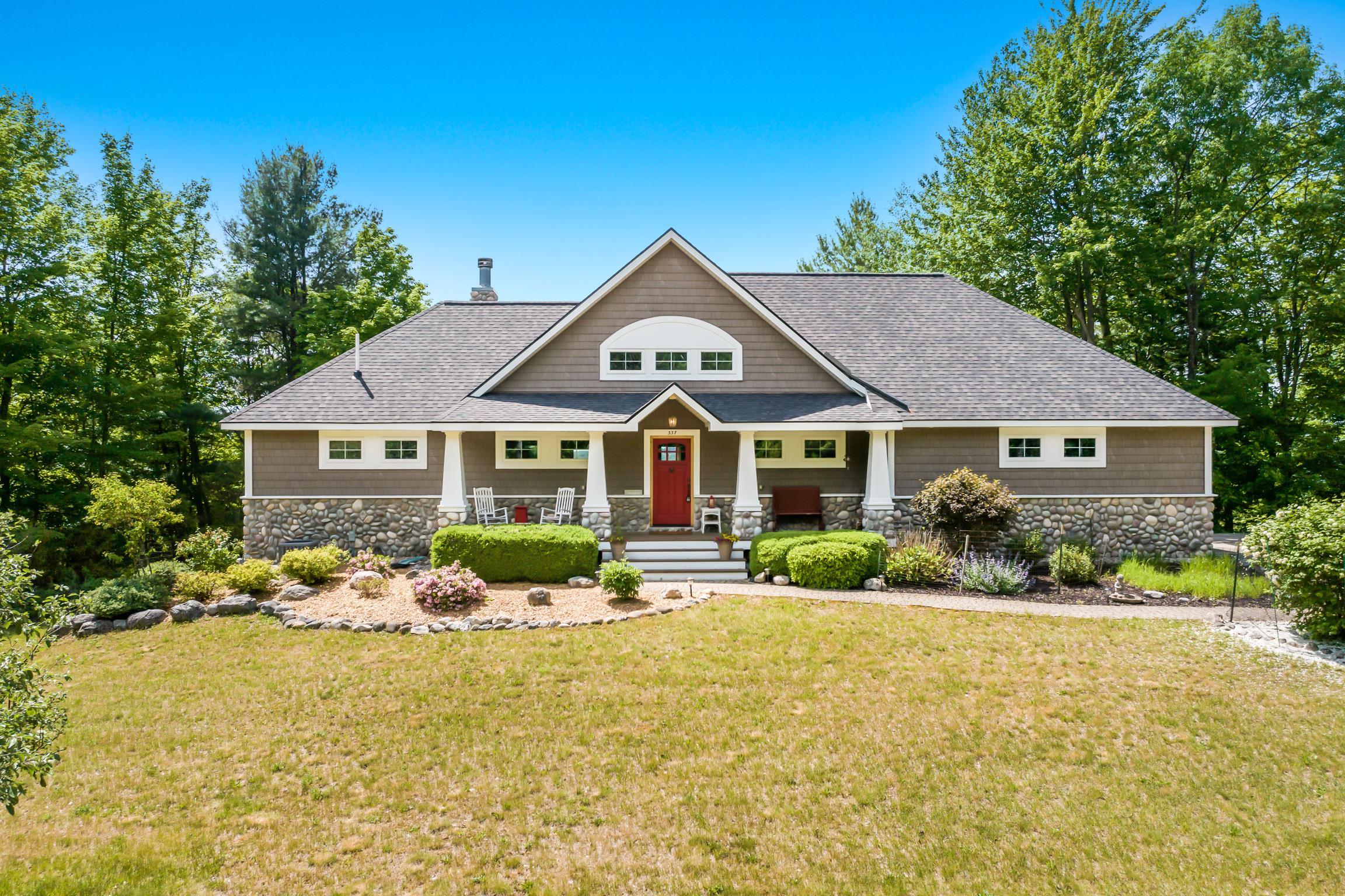 337 S East Torch Lake Drive Property Photo 2