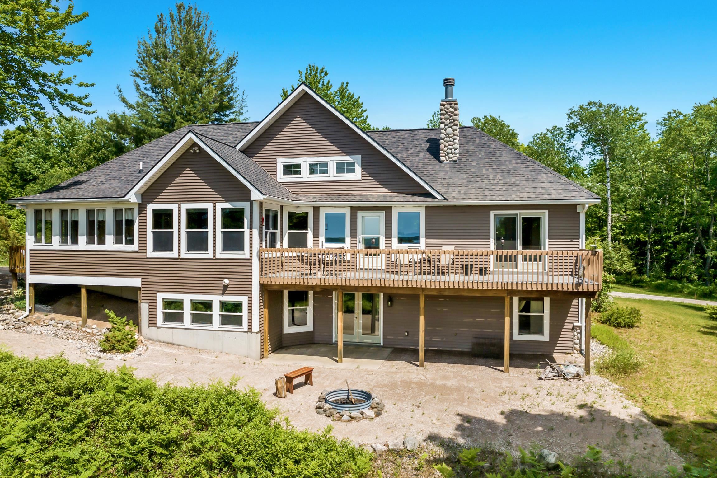 337 S East Torch Lake Drive Property Photo 4