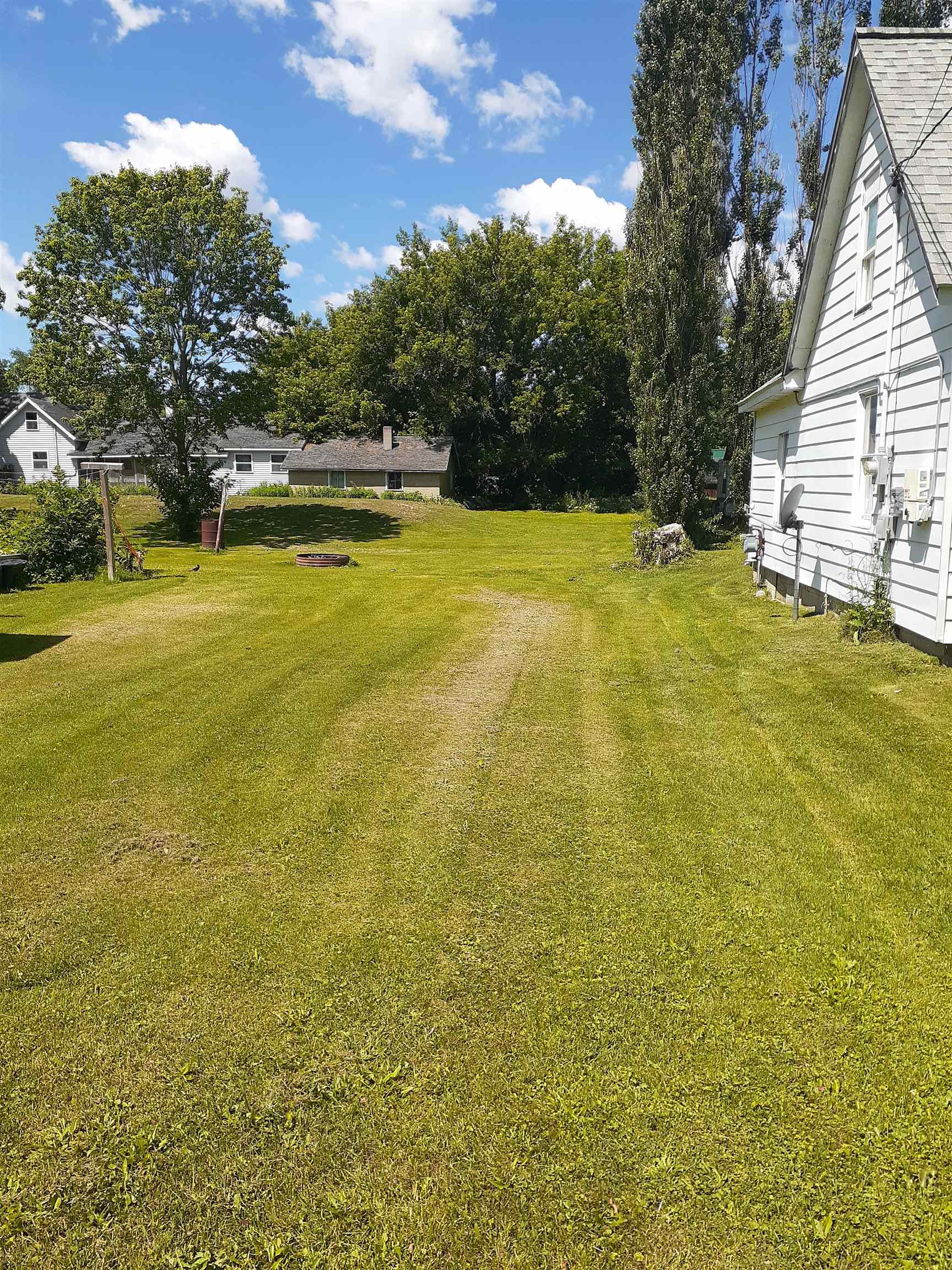 217 Clyde Street Property Photo 3