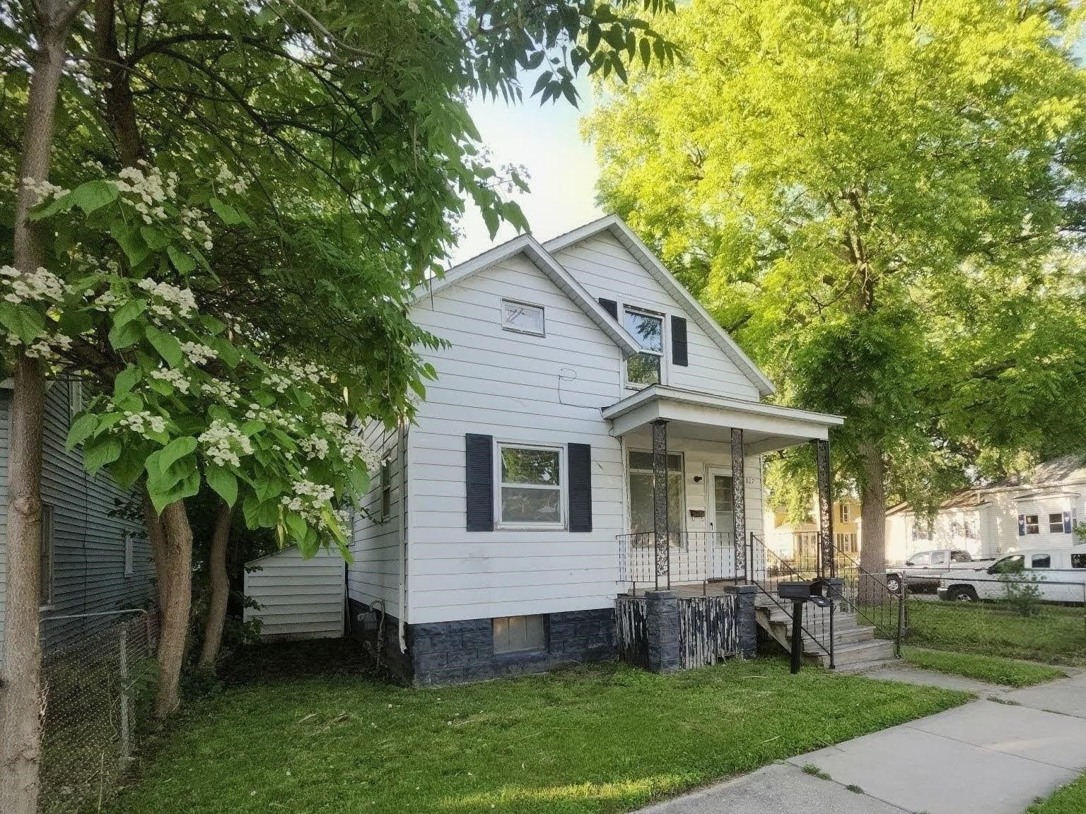 807 E North Union Street Property Photo 1