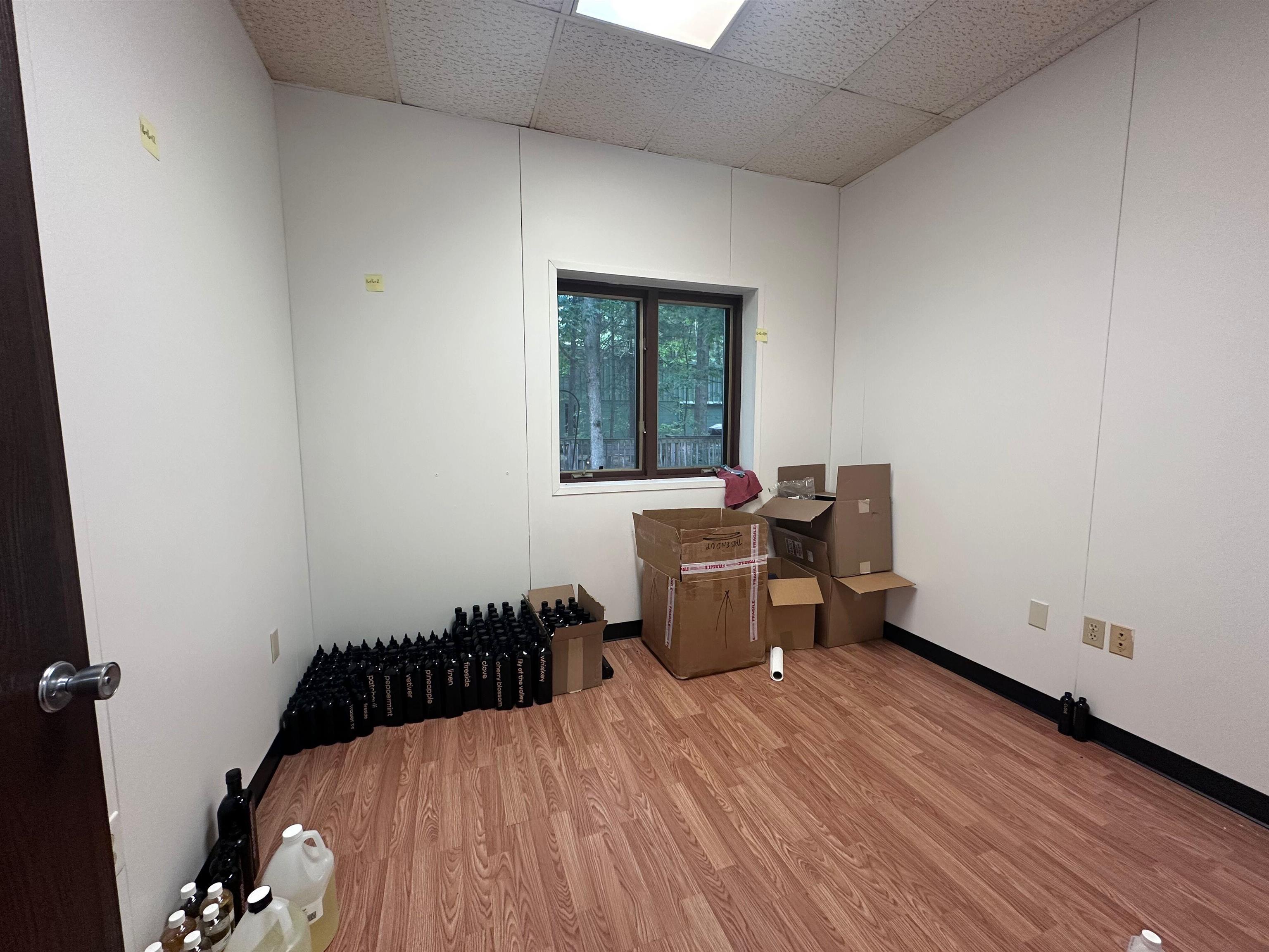2883 Aero Park Drive Property Photo 24