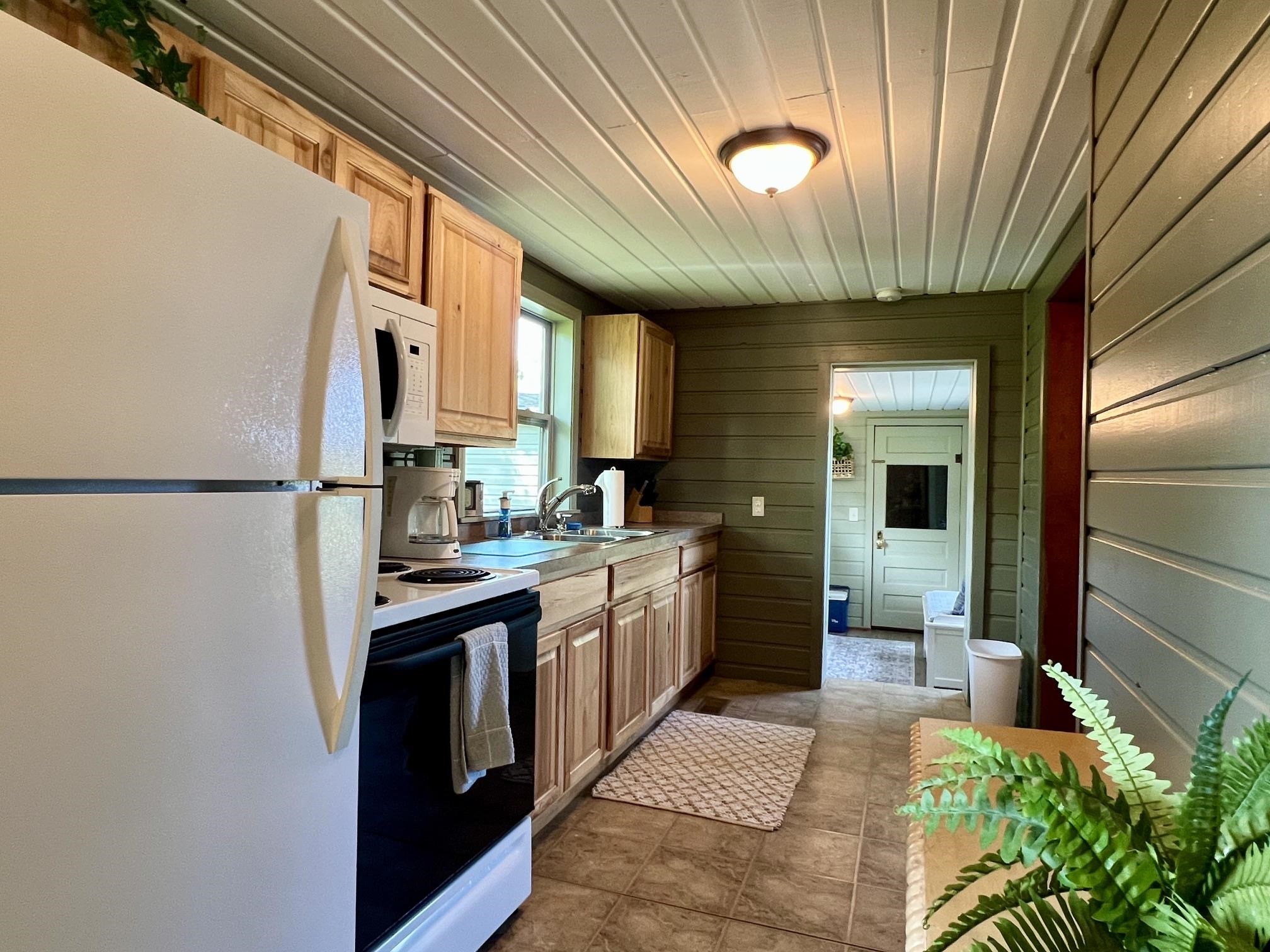 3325 N Us-23 N Property Photo 18