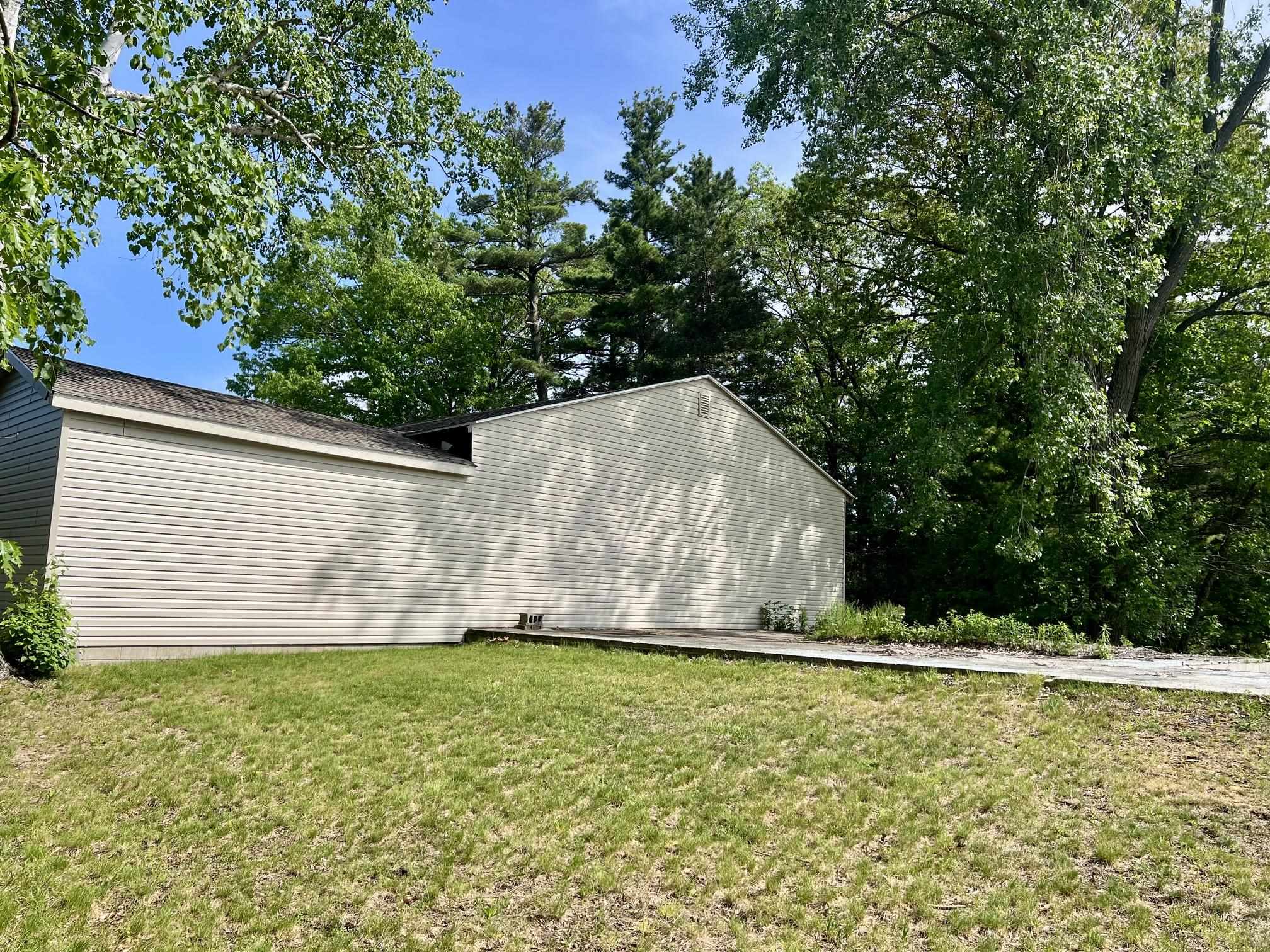 3325 N Us-23 N Property Photo 42