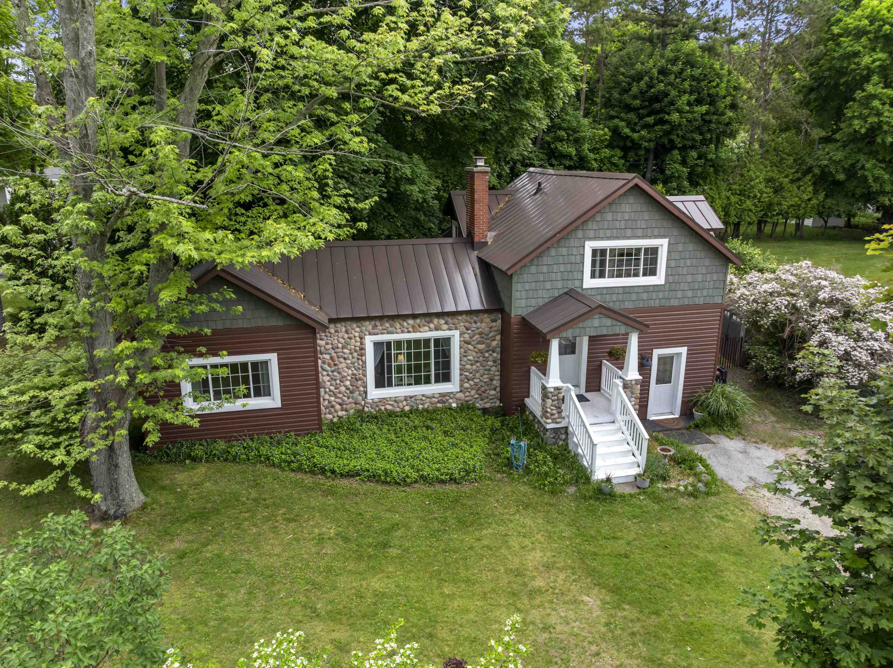 657 Crystal Avenue Property Photo 1