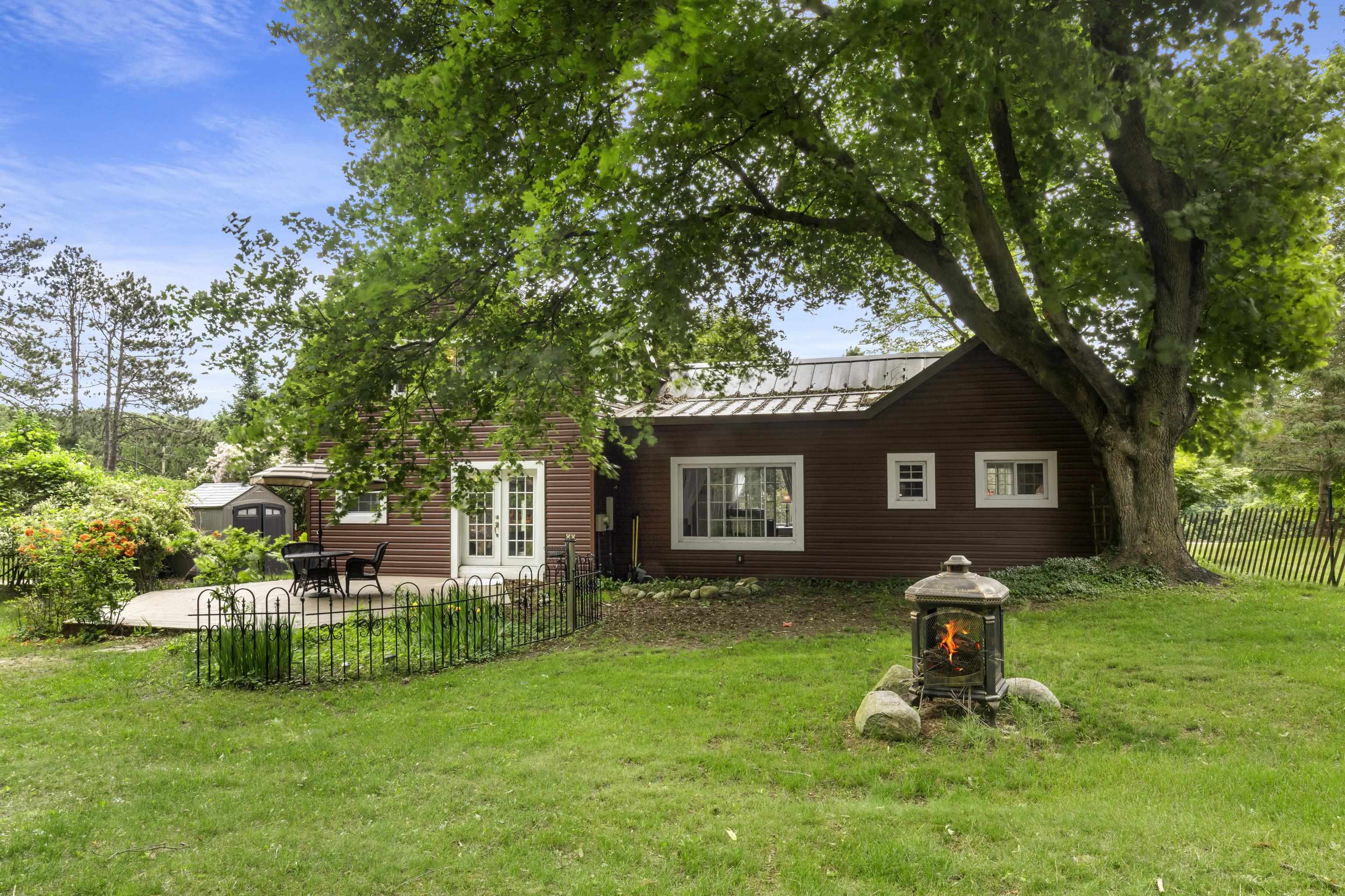 657 Crystal Avenue Property Photo 4