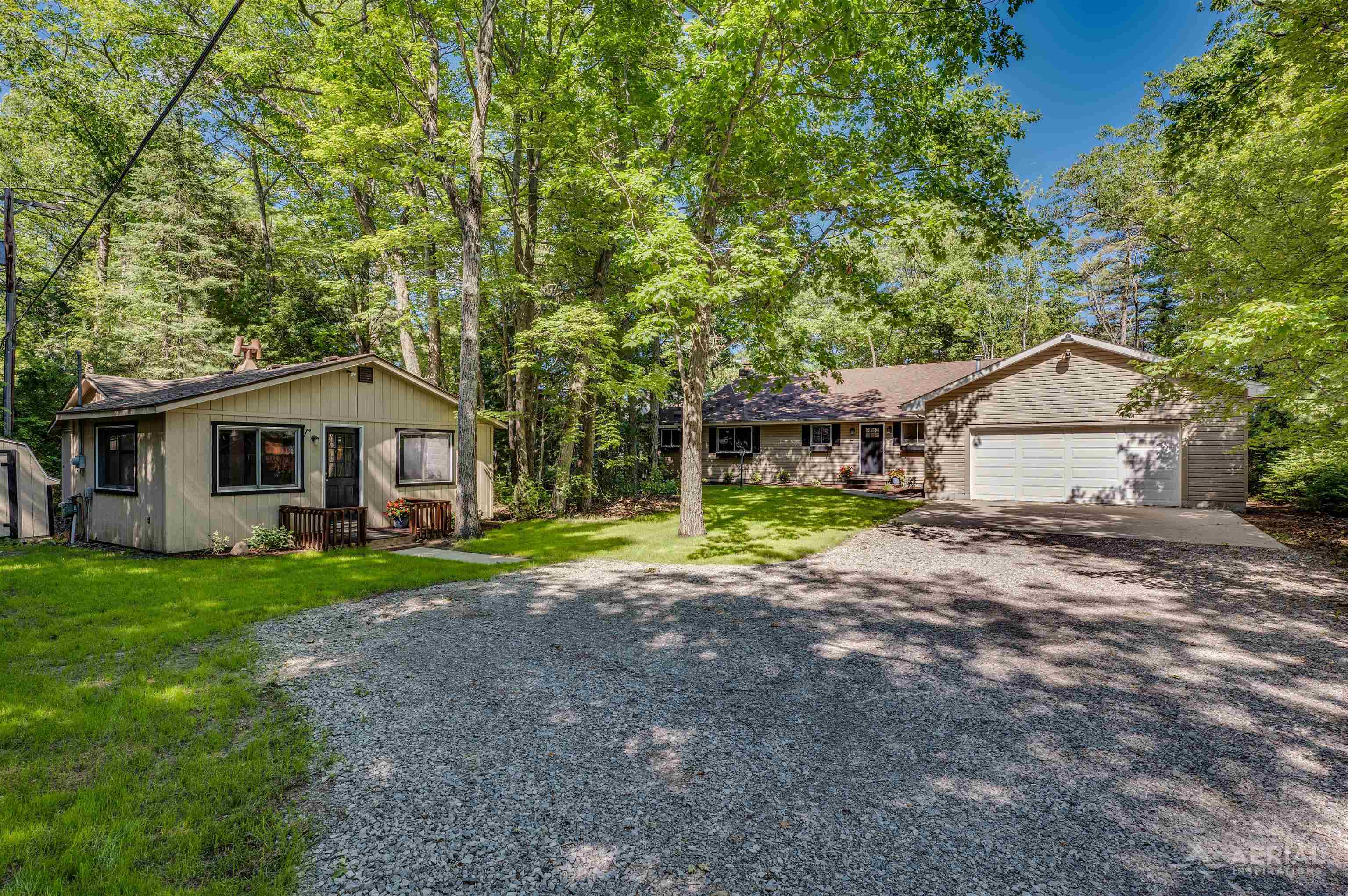 4927 S Us-23 Property Photo 1
